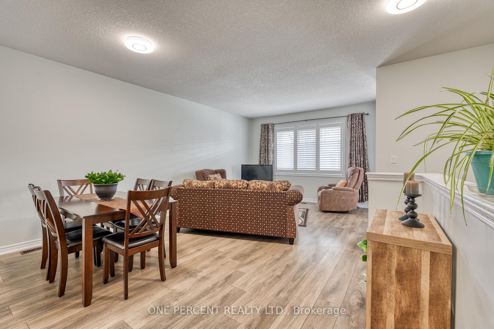 Photo 8 of Unit 21, 21 Stickland Lane, Hamilton, Binbrook — HOMEH