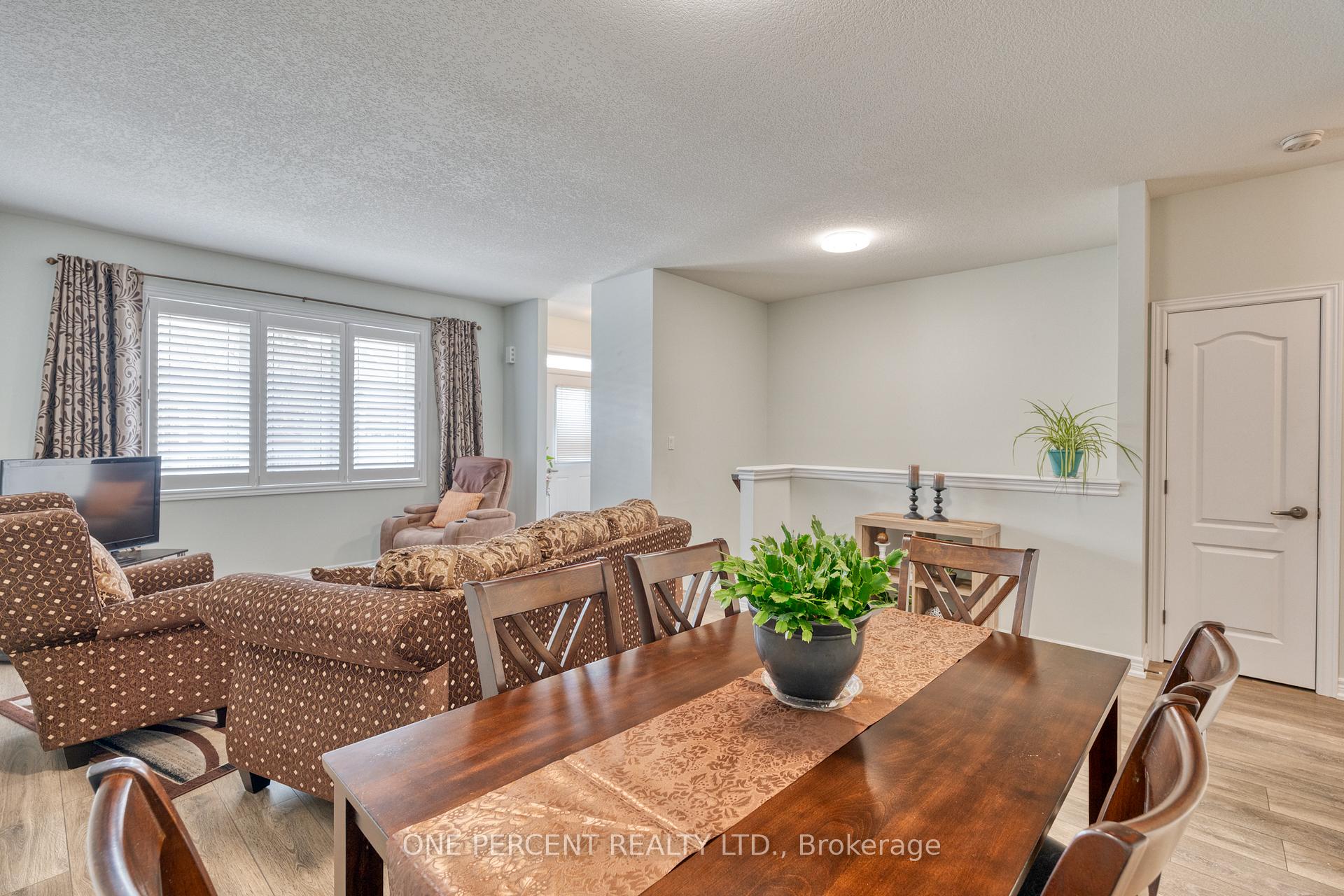 Photo 10 of Unit 21, 21 Stickland Lane, Hamilton, Binbrook — HOMEH