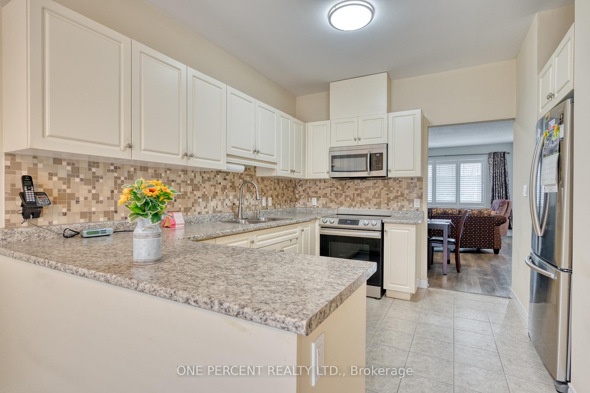 Photo 13 of Unit 21, 21 Stickland Lane, Hamilton, Binbrook — HOMEH
