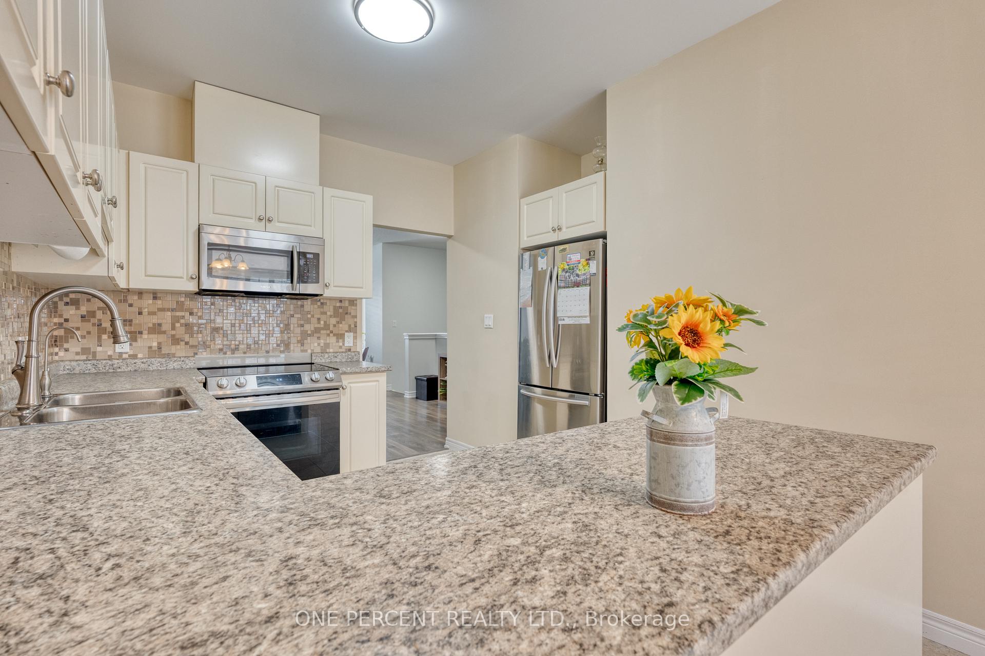 Photo 14 of Unit 21, 21 Stickland Lane, Hamilton, Binbrook — HOMEH