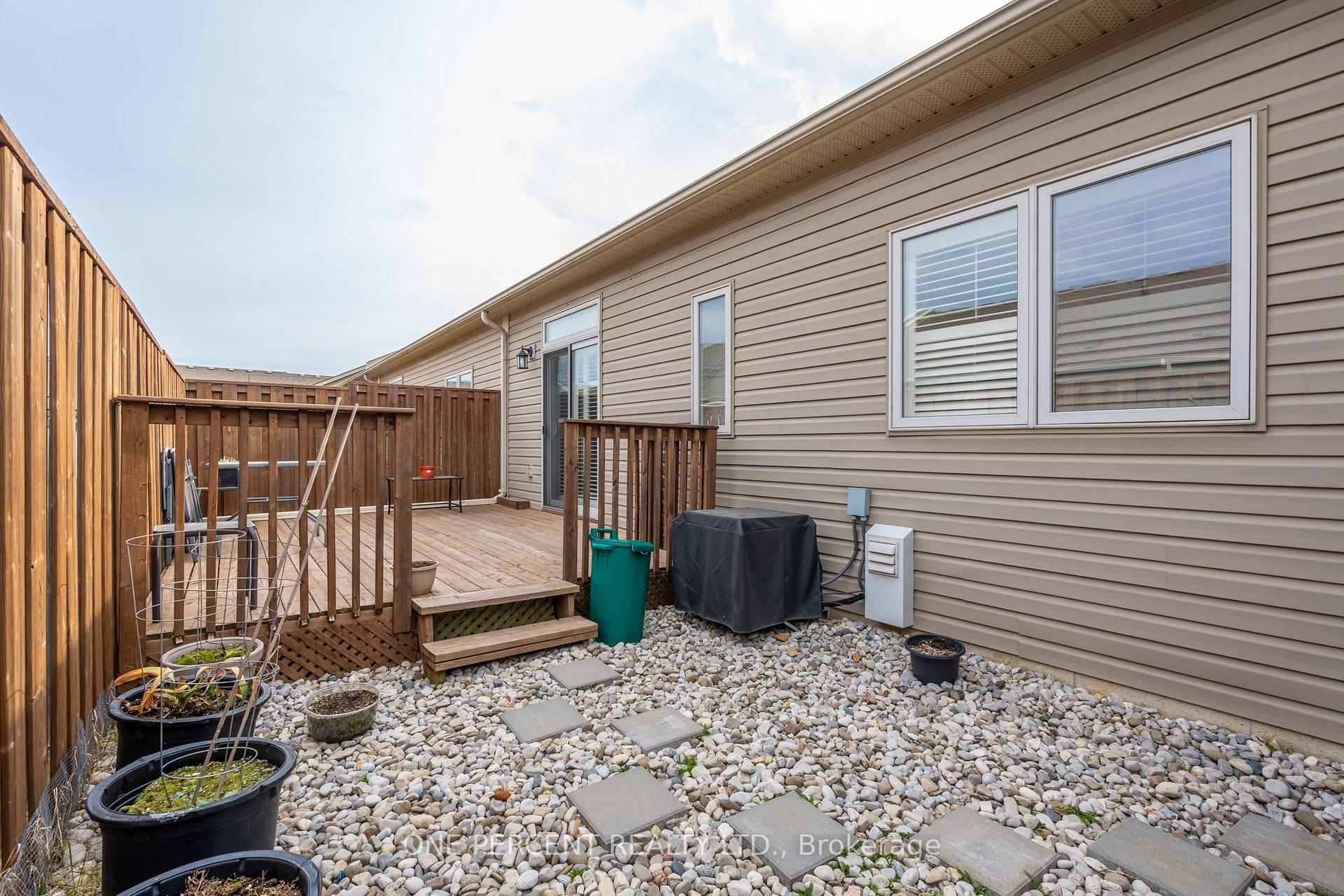 Photo 33 of Unit 21, 21 Stickland Lane, Hamilton, Binbrook — HOMEH