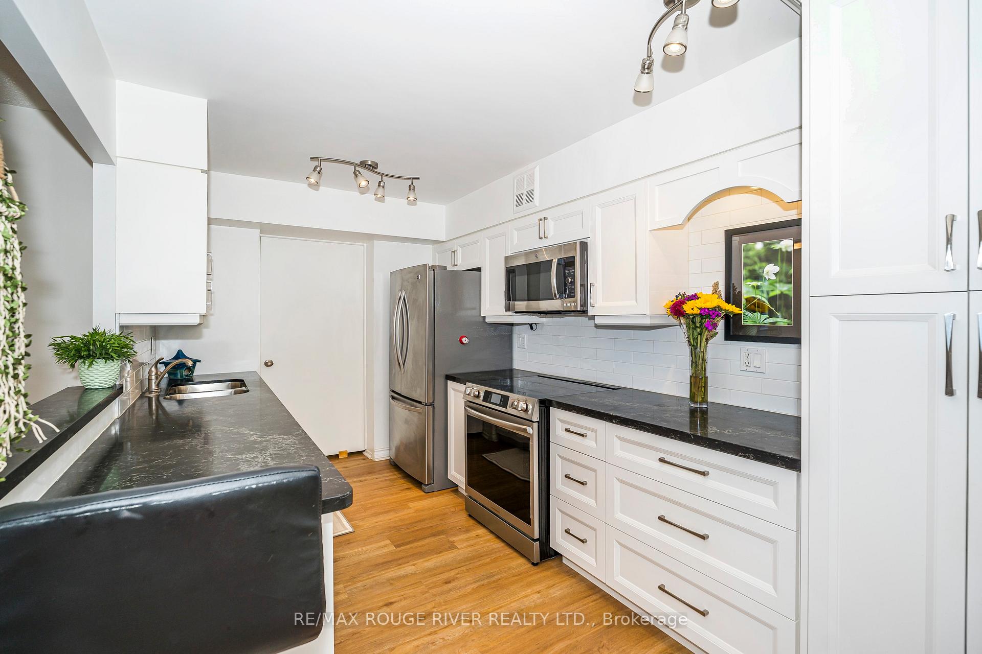 Photo 12 of Unit 1115, 1890 Valley Farm Road, Pickering, Town Centre — HOMEH
