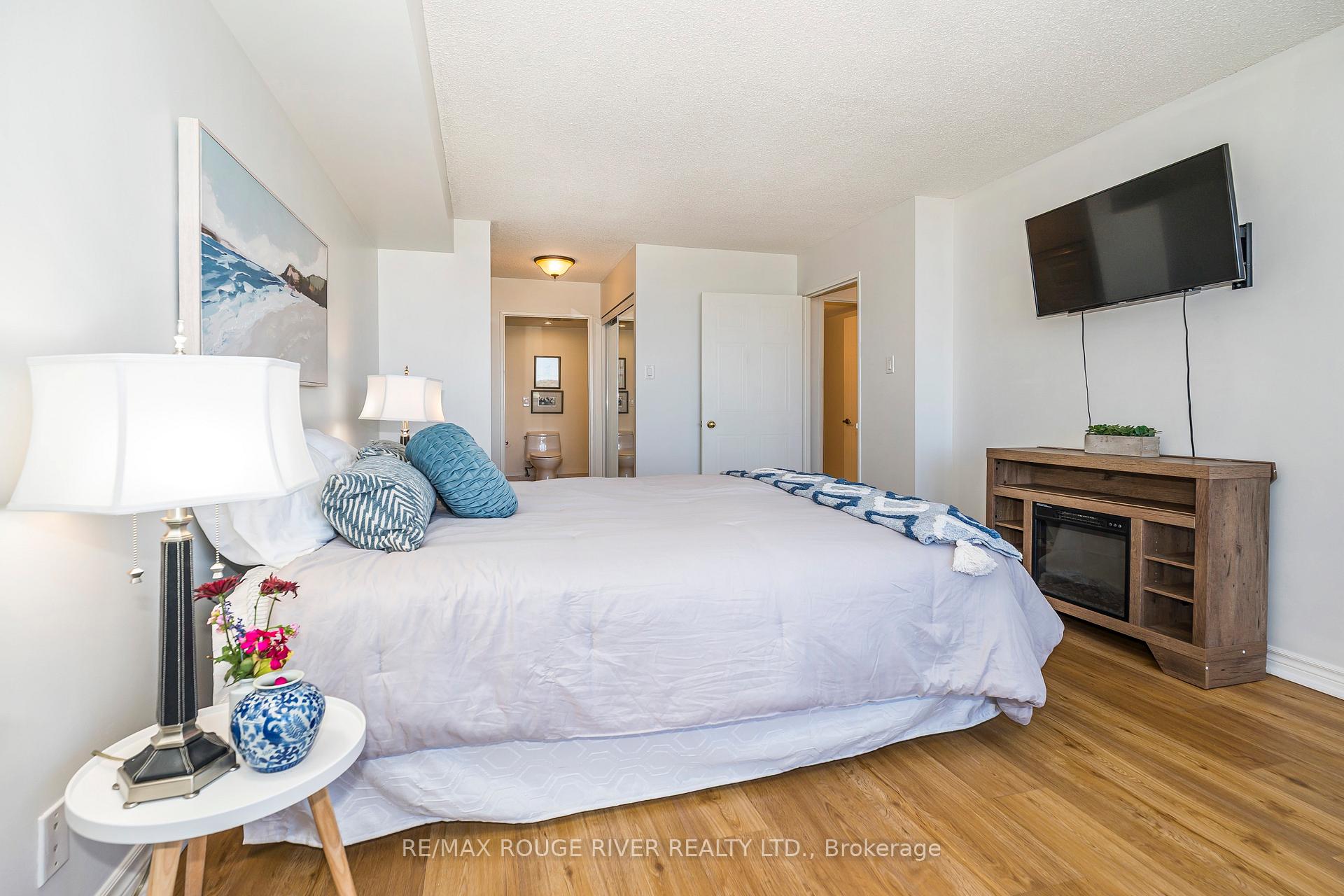 Photo 31 of Unit 1115, 1890 Valley Farm Road, Pickering, Town Centre — HOMEH