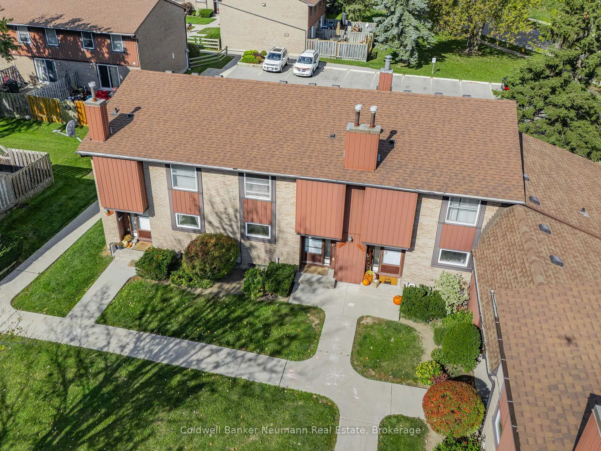 Photo 2 of Unit 19, 539 Willow Road, Guelph, Willow West/Sugarbush/West Acres — HOMEH