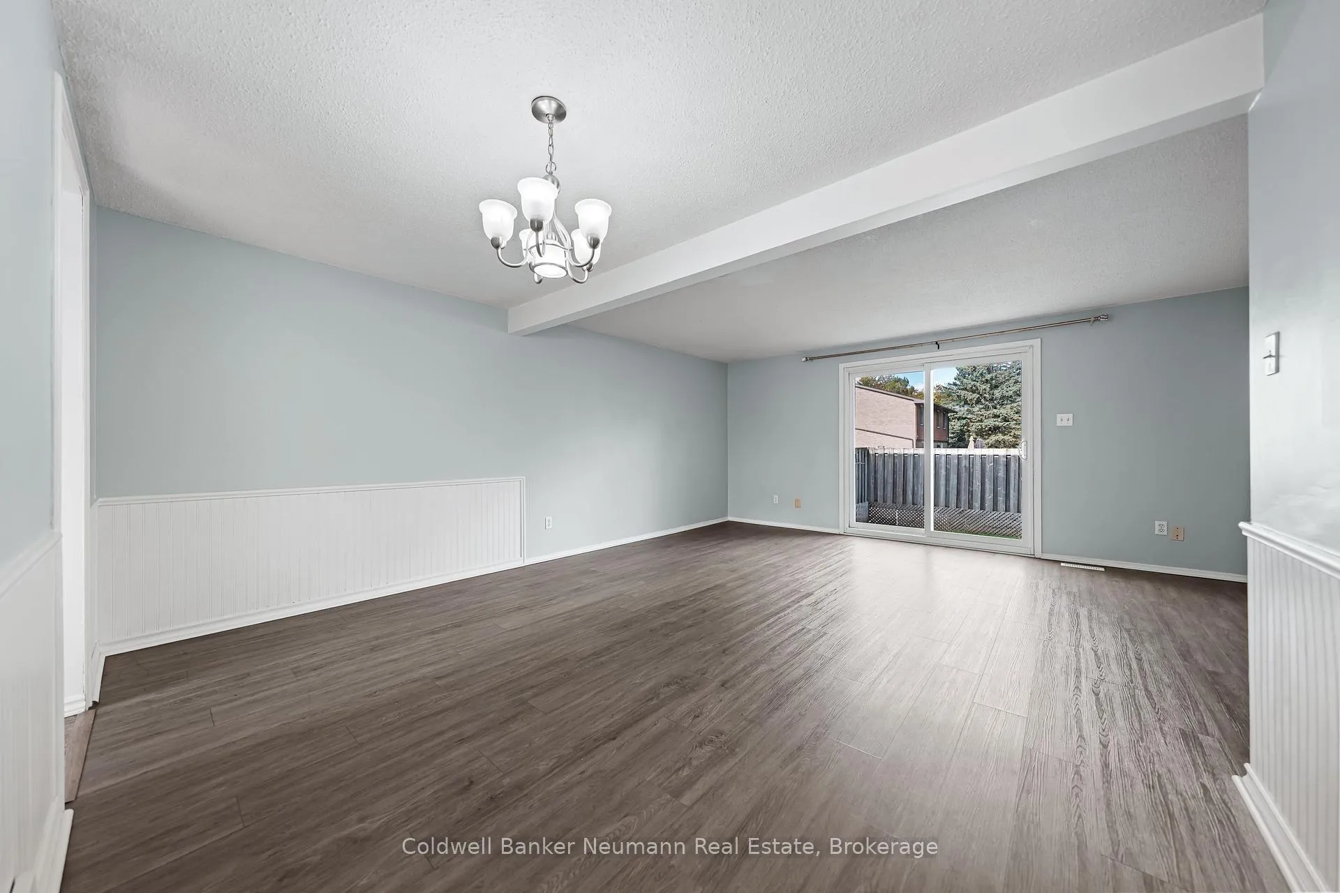 Photo 12 of Unit 19, 539 Willow Road, Guelph, Willow West/Sugarbush/West Acres — HOMEH