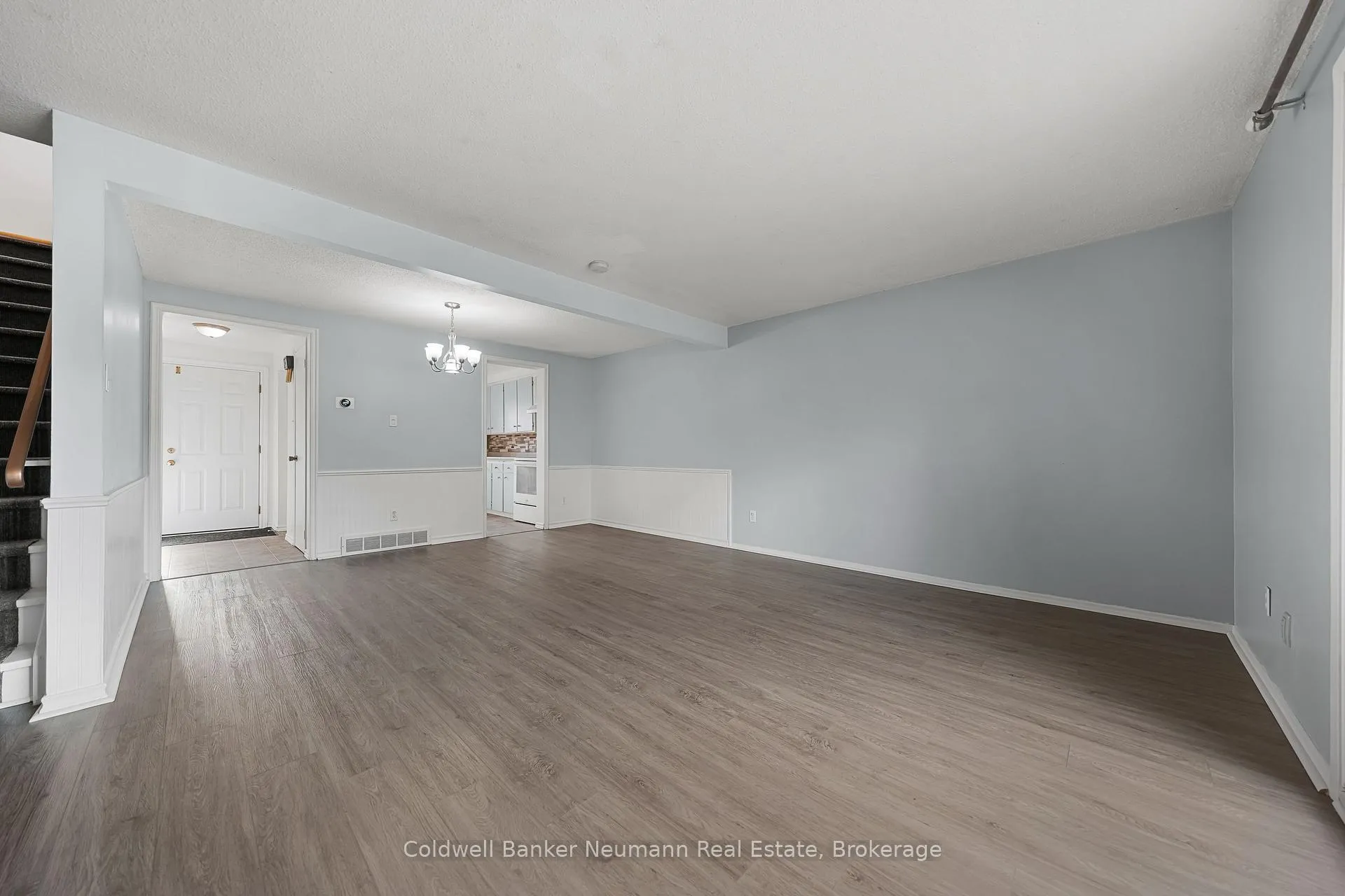 Photo 14 of Unit 19, 539 Willow Road, Guelph, Willow West/Sugarbush/West Acres — HOMEH