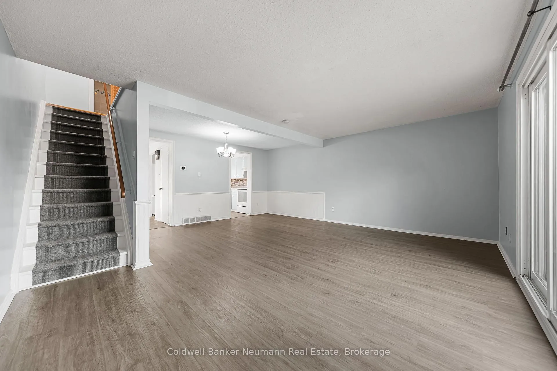 Photo 16 of Unit 19, 539 Willow Road, Guelph, Willow West/Sugarbush/West Acres — HOMEH