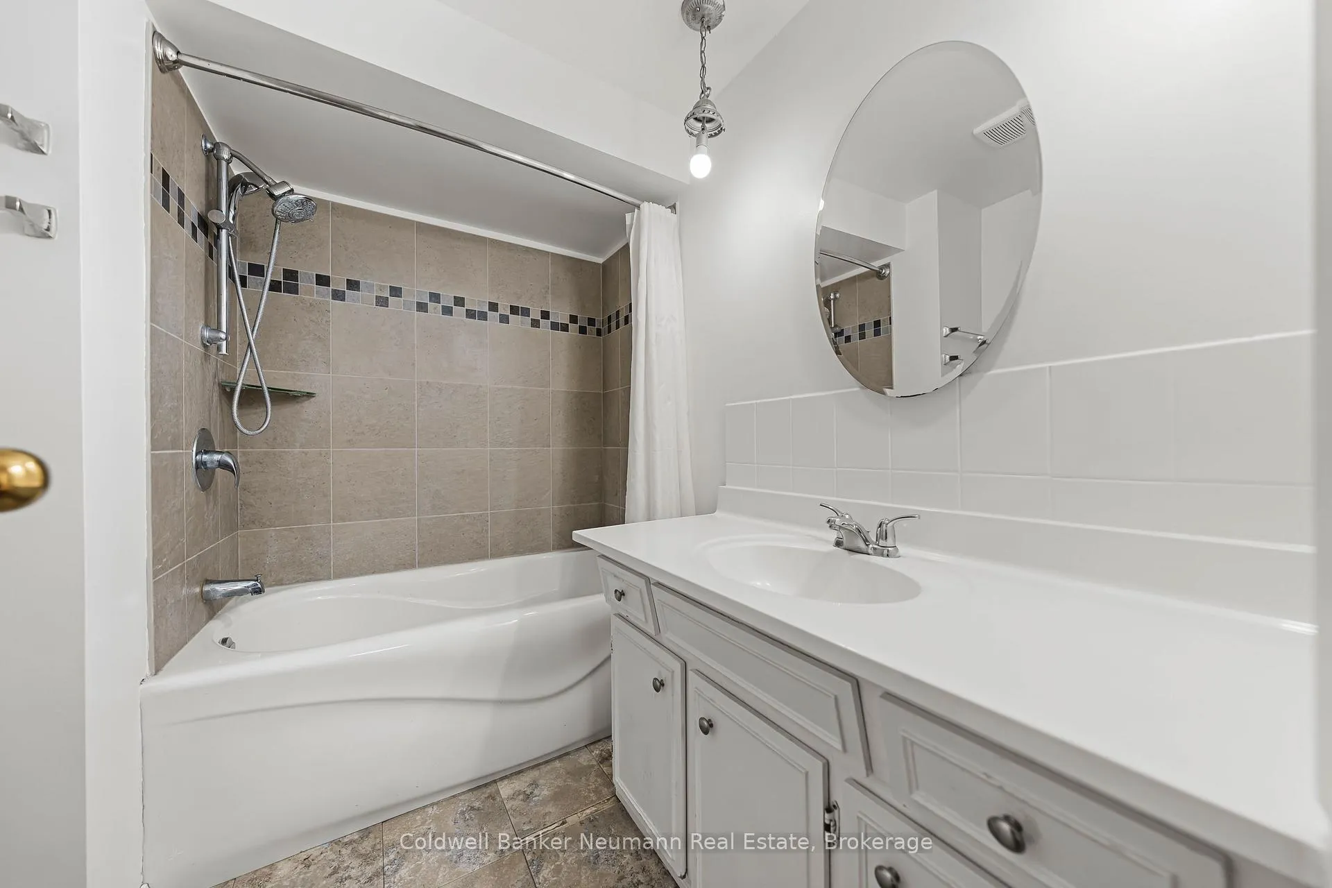 Photo 21 of Unit 19, 539 Willow Road, Guelph, Willow West/Sugarbush/West Acres — HOMEH