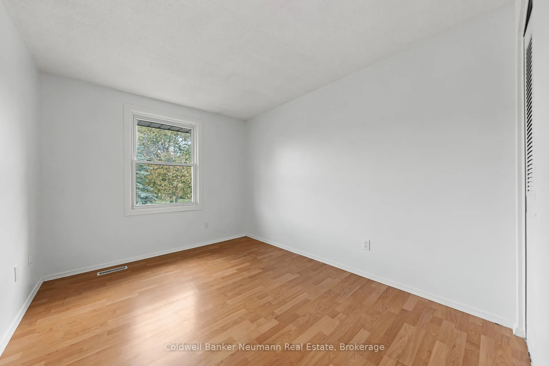 Photo 22 of Unit 19, 539 Willow Road, Guelph, Willow West/Sugarbush/West Acres — HOMEH