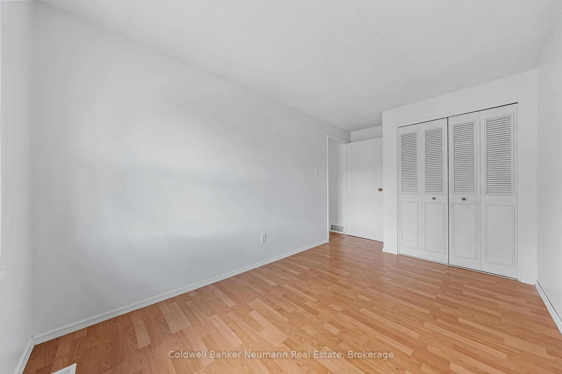 Photo 24 of Unit 19, 539 Willow Road, Guelph, Willow West/Sugarbush/West Acres — HOMEH