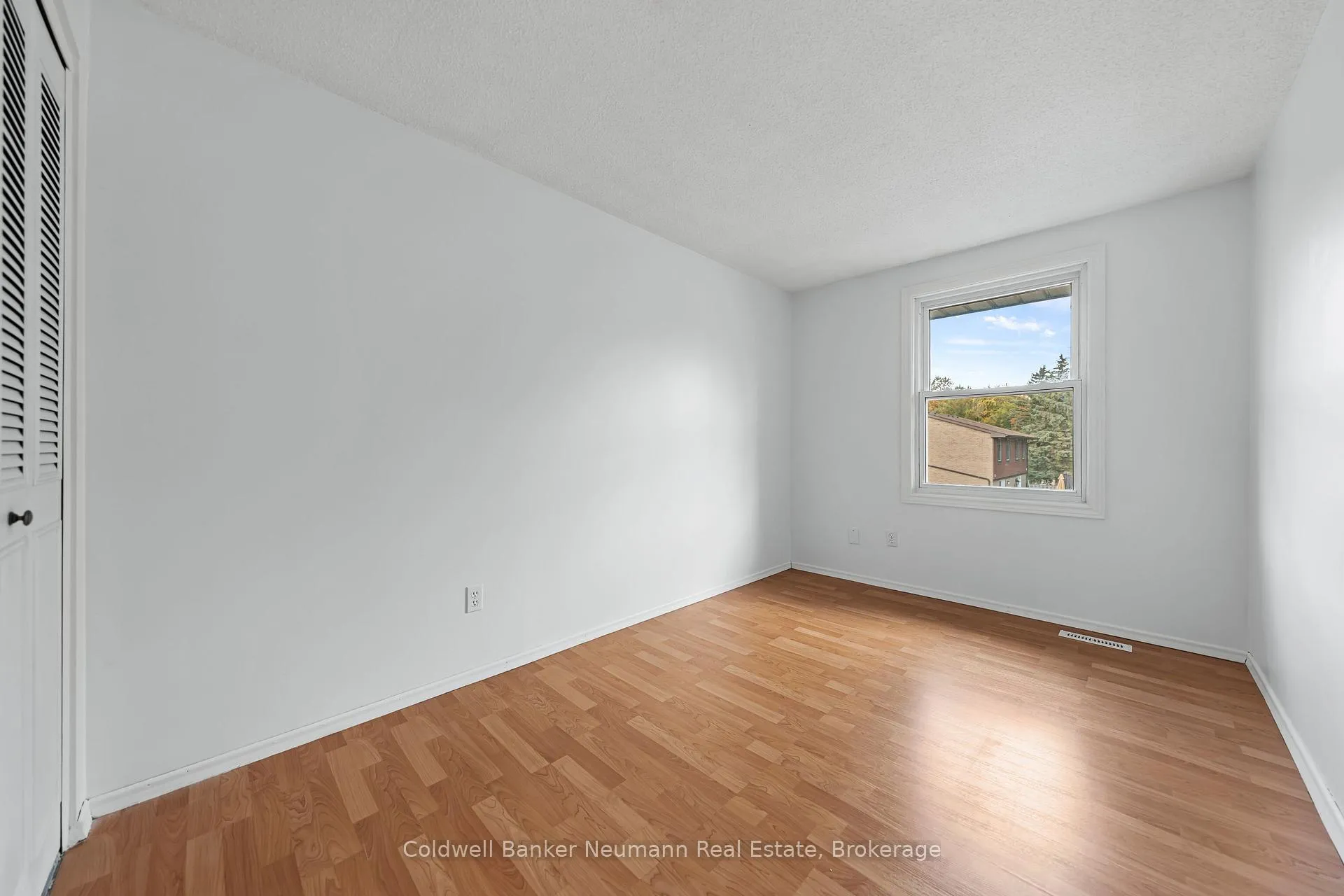 Photo 25 of Unit 19, 539 Willow Road, Guelph, Willow West/Sugarbush/West Acres — HOMEH