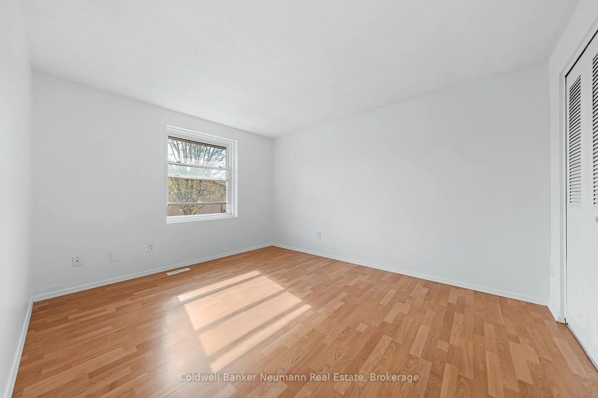 Photo 27 of Unit 19, 539 Willow Road, Guelph, Willow West/Sugarbush/West Acres — HOMEH