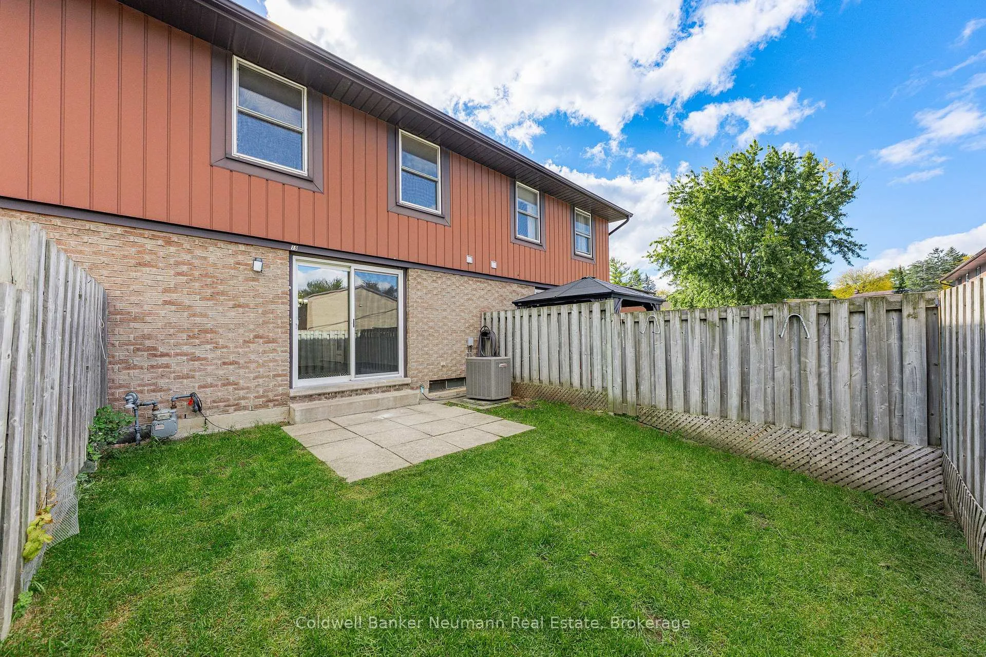 Photo 33 of Unit 19, 539 Willow Road, Guelph, Willow West/Sugarbush/West Acres — HOMEH
