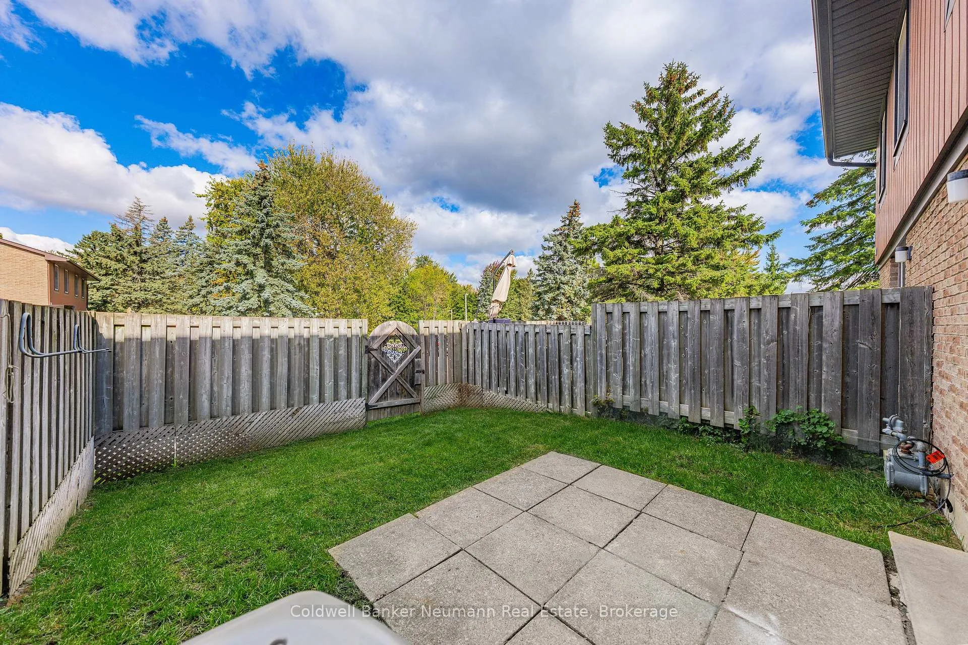 Photo 34 of Unit 19, 539 Willow Road, Guelph, Willow West/Sugarbush/West Acres — HOMEH