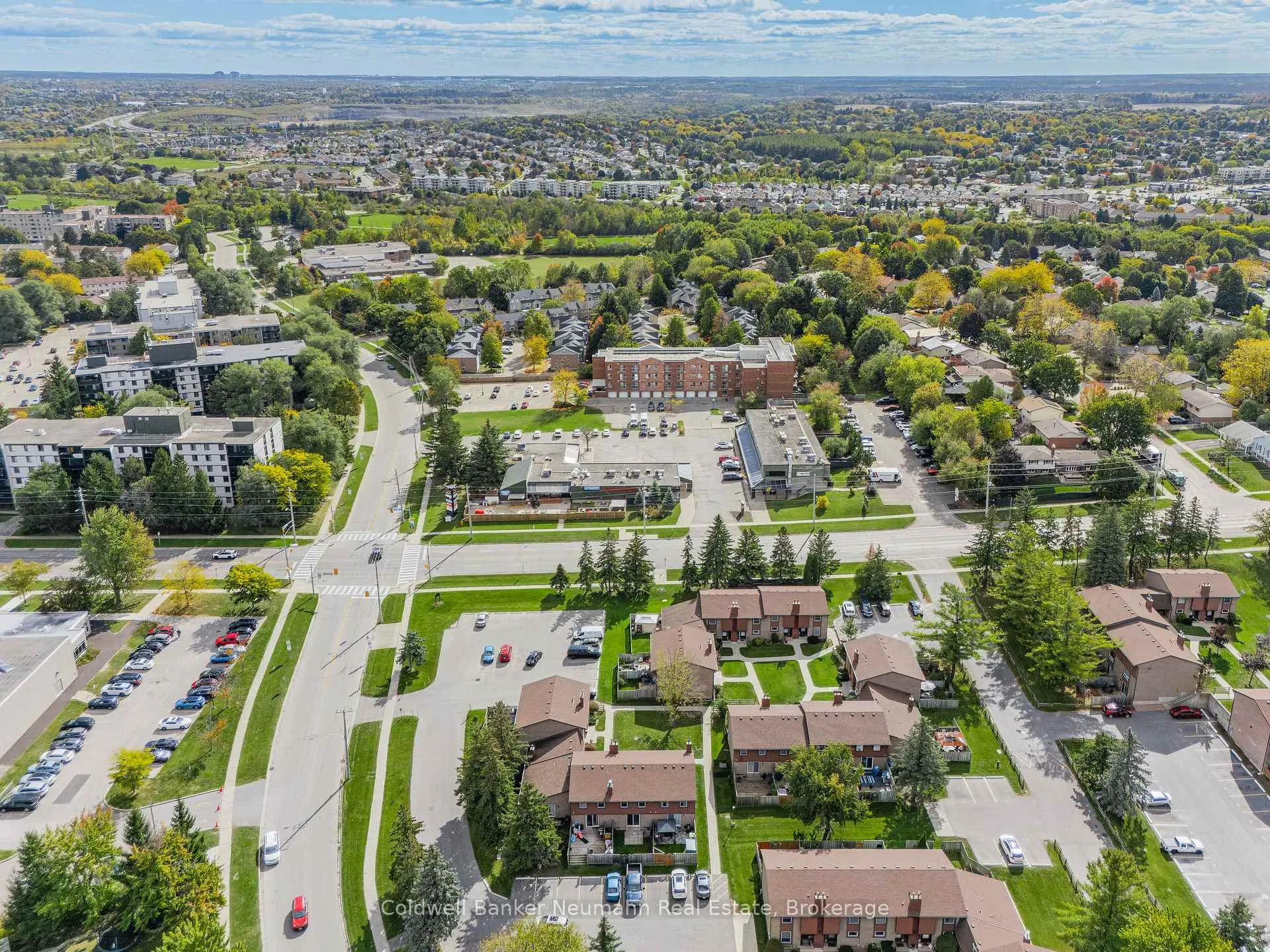 Photo 37 of Unit 19, 539 Willow Road, Guelph, Willow West/Sugarbush/West Acres — HOMEH
