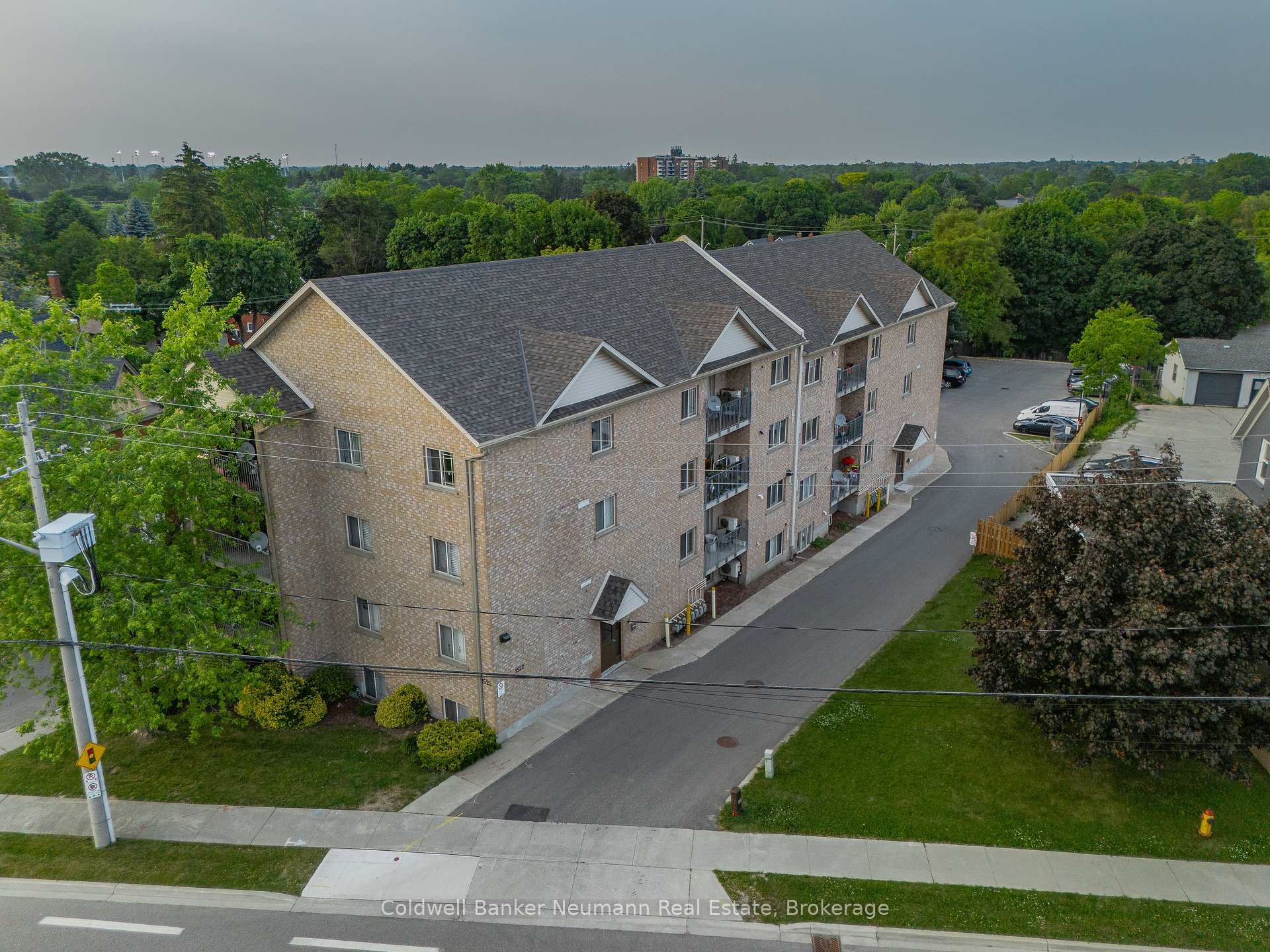 Photo 33 of Unit 101, 1522 King Street E, Kitchener — HOMEH