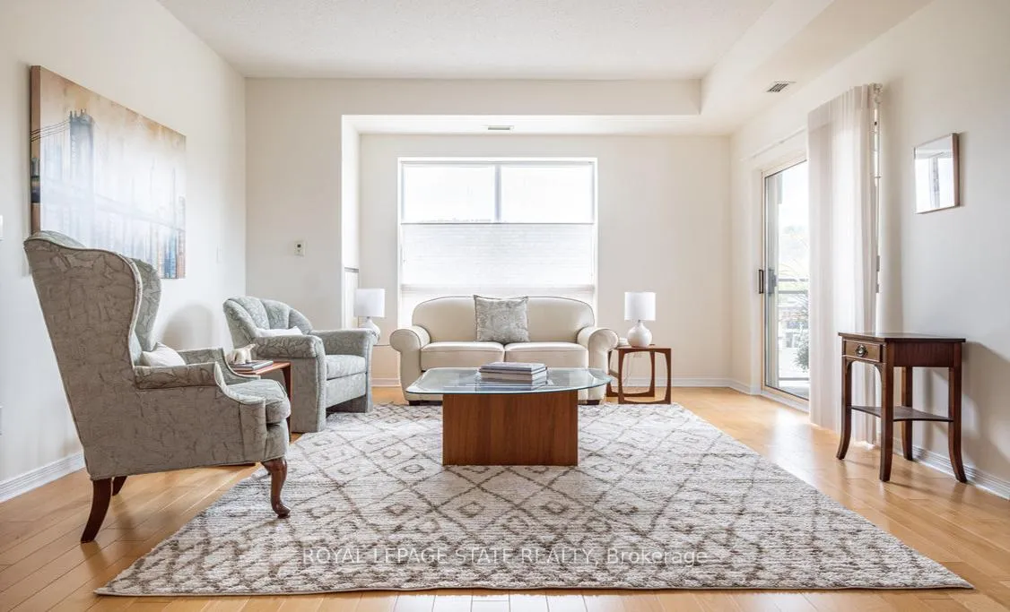 Photo 4 of Unit 401, 4000 Creekside Drive, Hamilton, Dundas — HOMEH