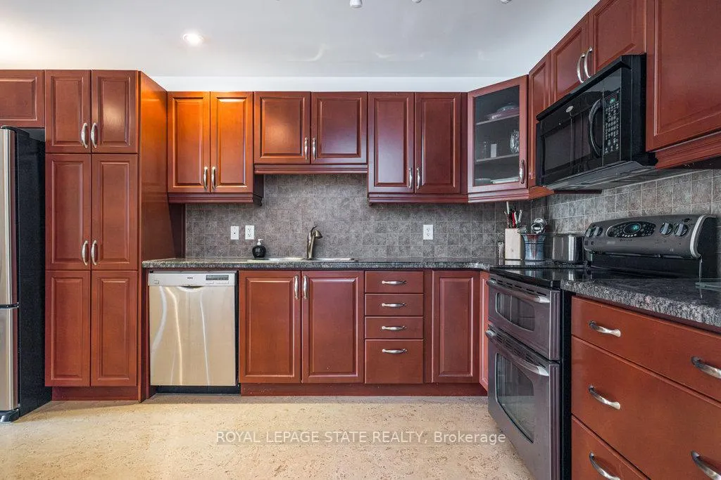 Photo 11 of Unit 401, 4000 Creekside Drive, Hamilton, Dundas — HOMEH