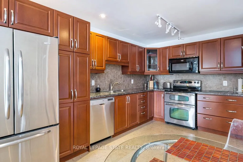 Photo 13 of Unit 401, 4000 Creekside Drive, Hamilton, Dundas — HOMEH