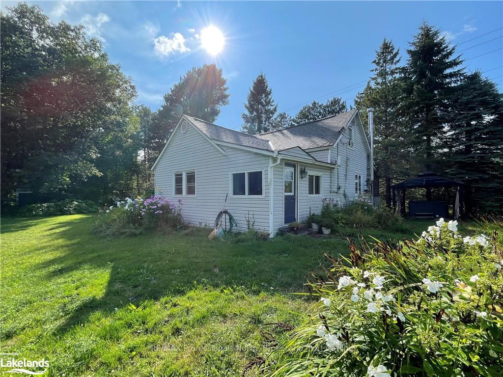 Photo 3 of 1642 Winhara Road, Gravenhurst, Muskoka (S) — HOMEH
