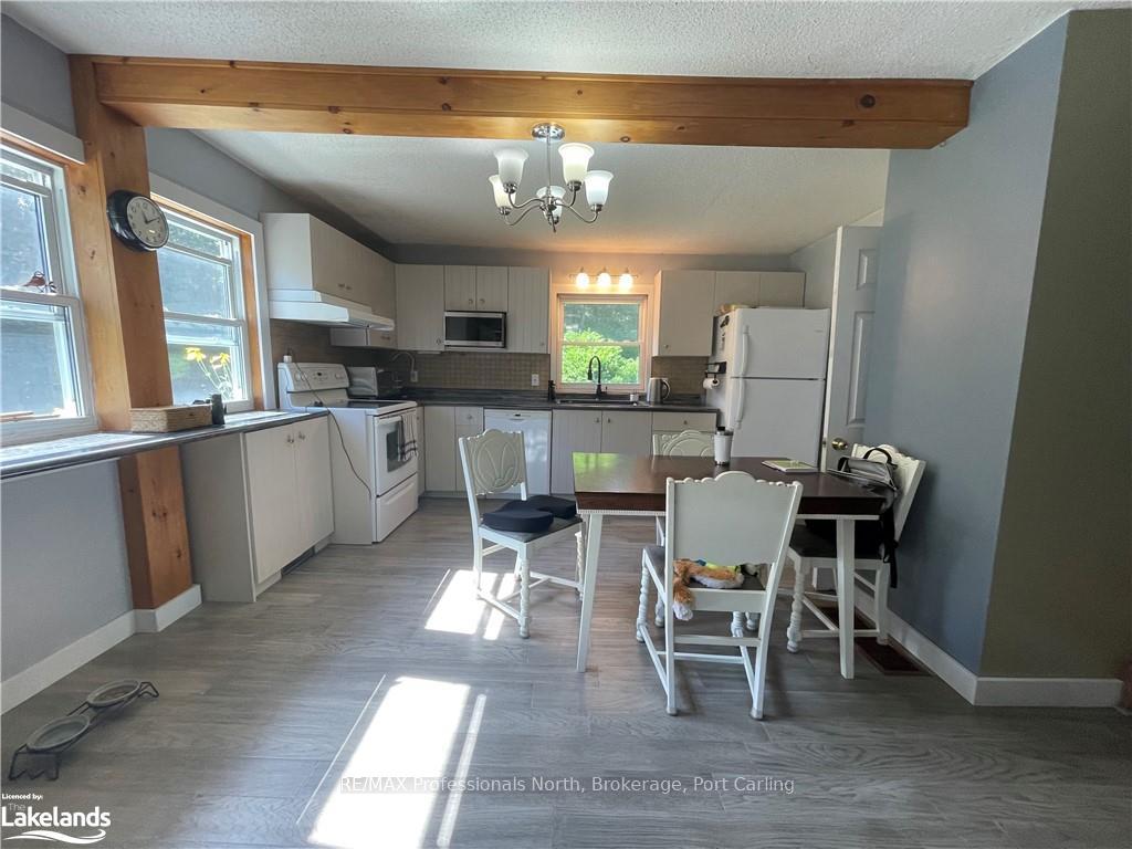 Photo 13 of 1642 Winhara Road, Gravenhurst, Muskoka (S) — HOMEH