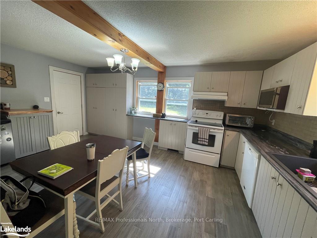 Photo 16 of 1642 Winhara Road, Gravenhurst, Muskoka (S) — HOMEH