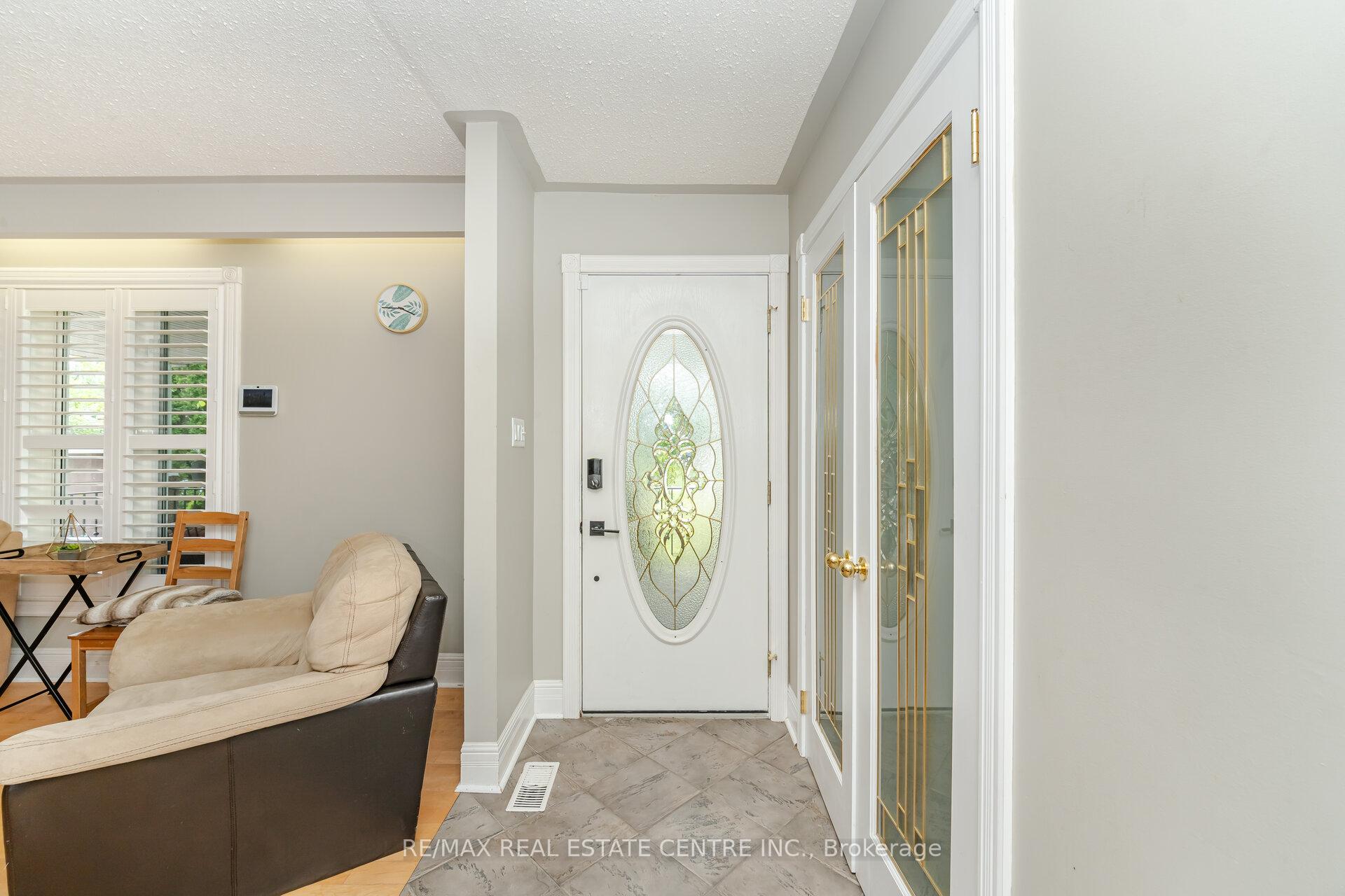 Photo 5 of 141 Elm Street, Collingwood — HOMEH