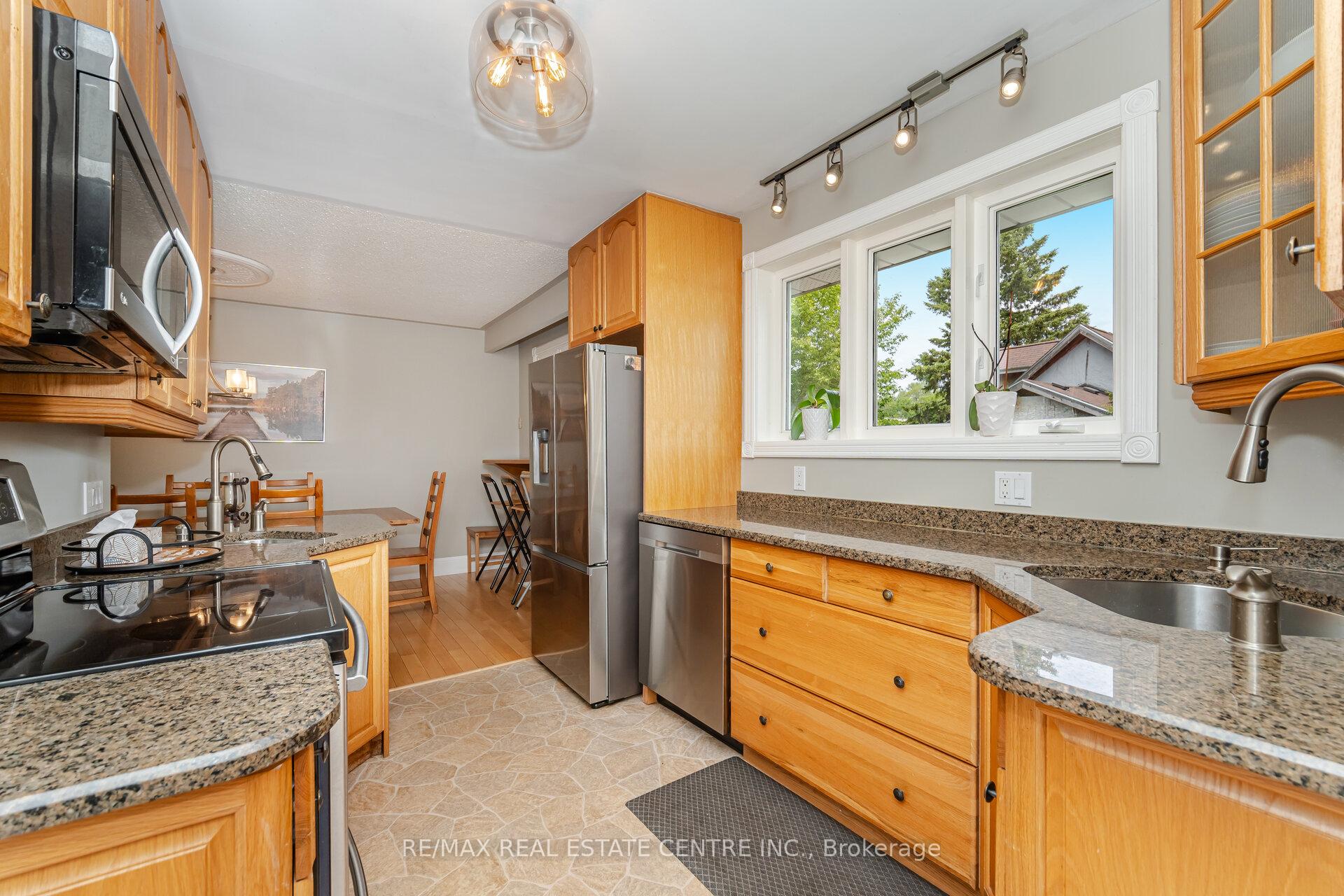 Photo 16 of 141 Elm Street, Collingwood — HOMEH