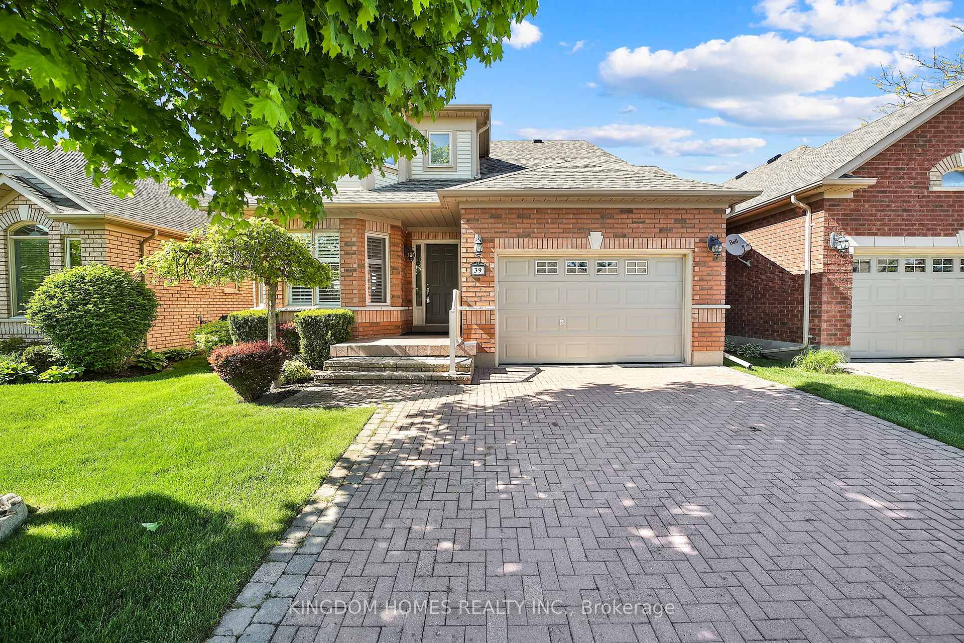 Photo 2 of 39 Via Amici, New Tecumseth, Alliston — HOMEH