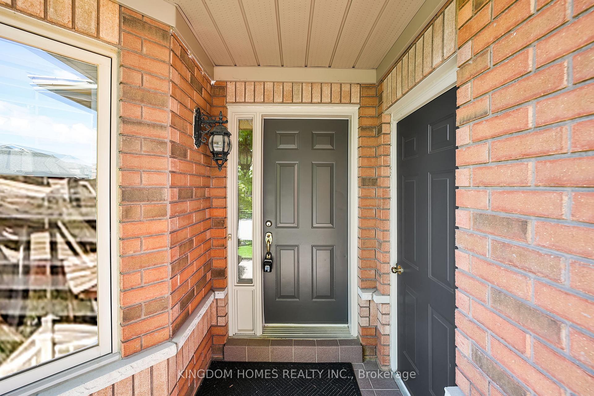 Photo 4 of 39 Via Amici, New Tecumseth, Alliston — HOMEH