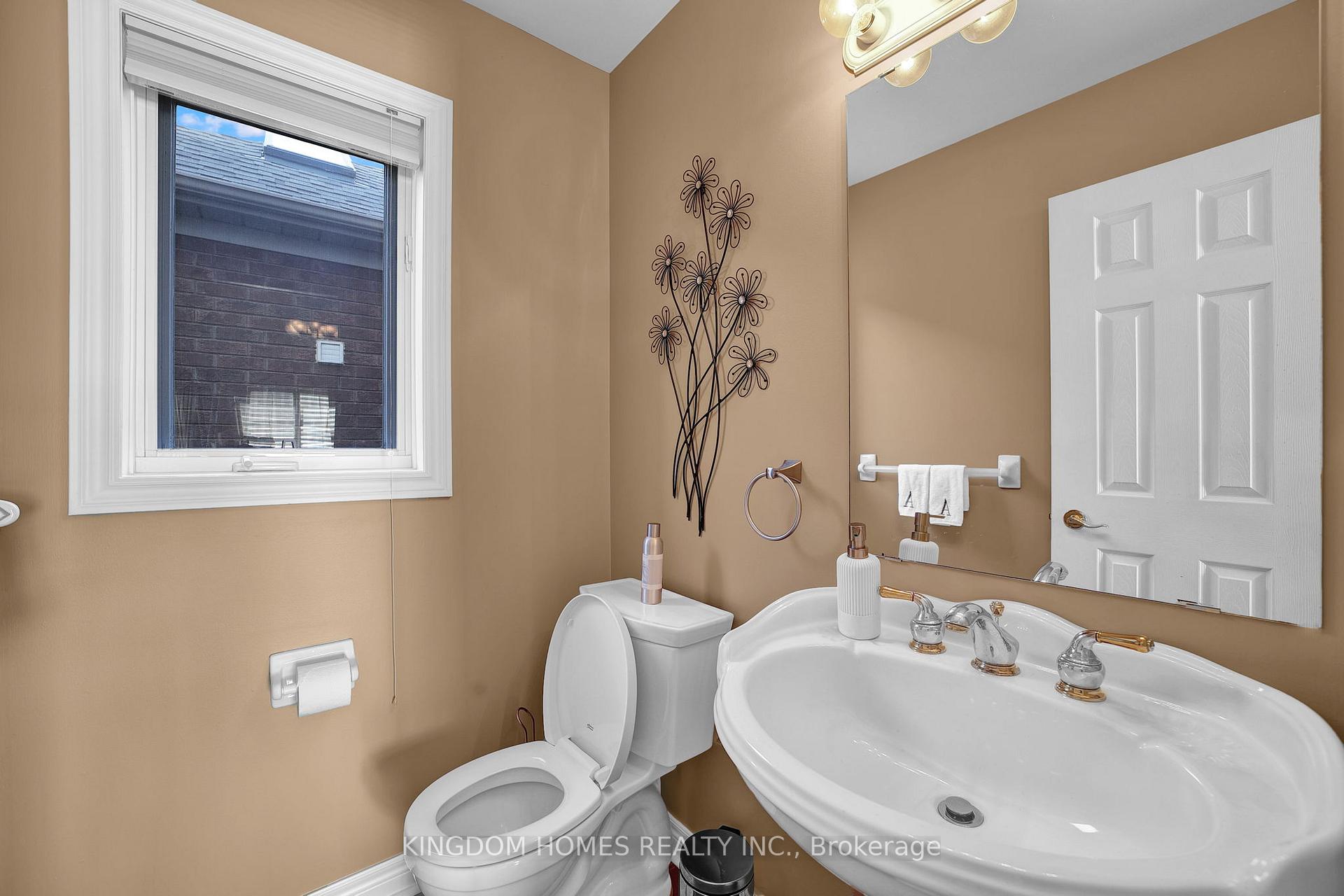 Photo 17 of 39 Via Amici, New Tecumseth, Alliston — HOMEH