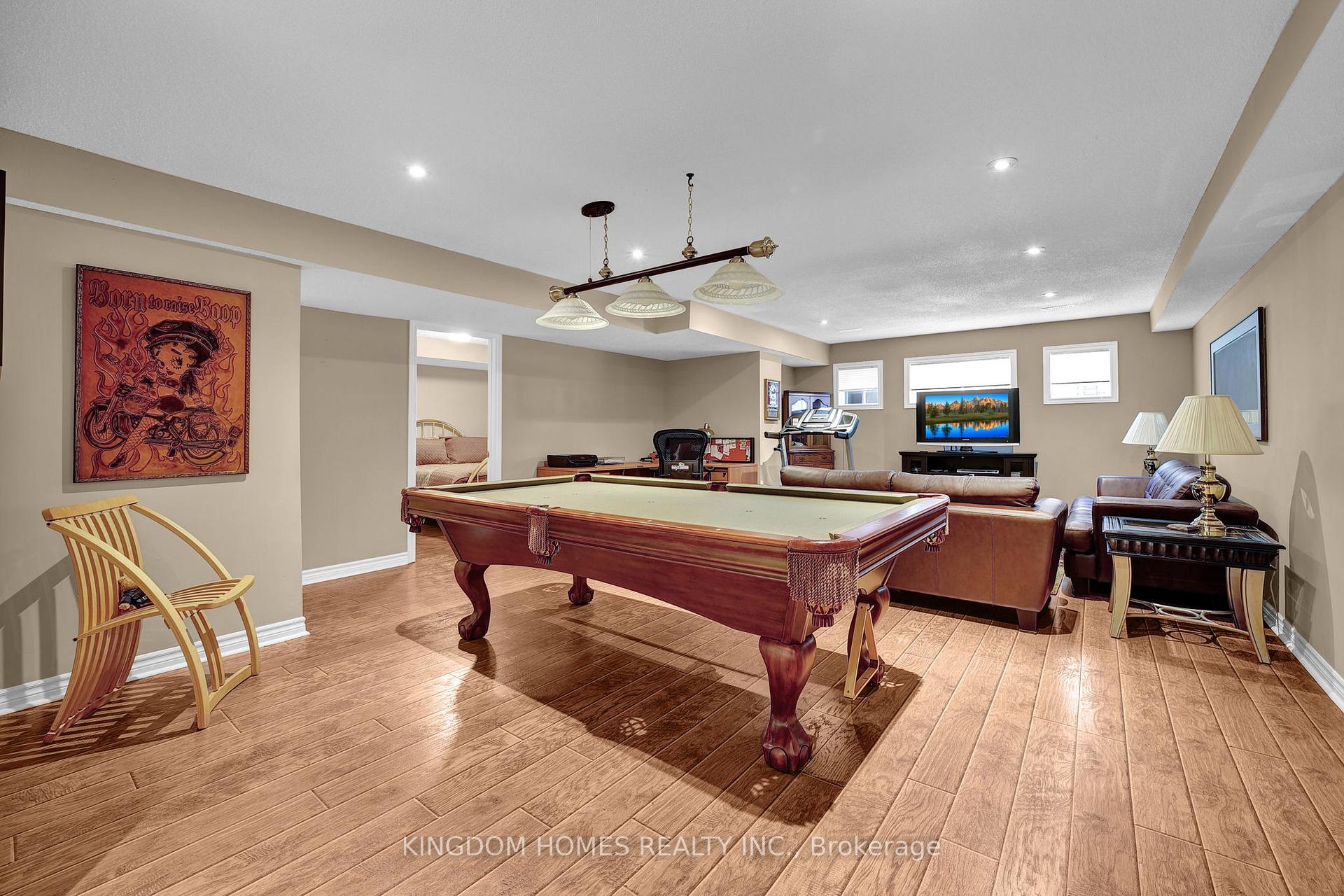 Photo 34 of 39 Via Amici, New Tecumseth, Alliston — HOMEH