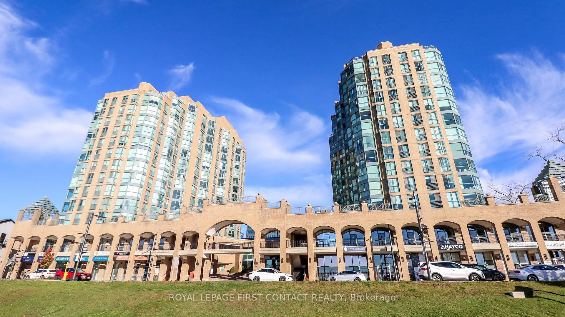 Photo 2 of Unit 811, 150 Dunlop Street E, Barrie, City Centre — HOMEH