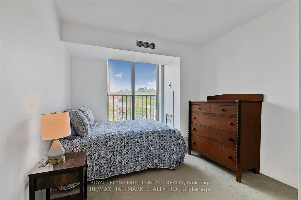 Photo 11 of Unit 811, 150 Dunlop Street E, Barrie, City Centre — HOMEH