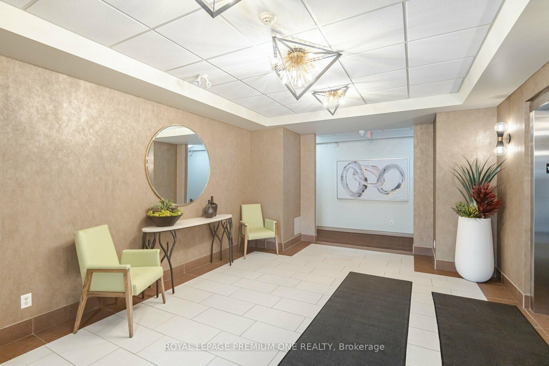 Photo 4 of Unit 210, 9451 Jane Street, Vaughan, Maple — HOMEH
