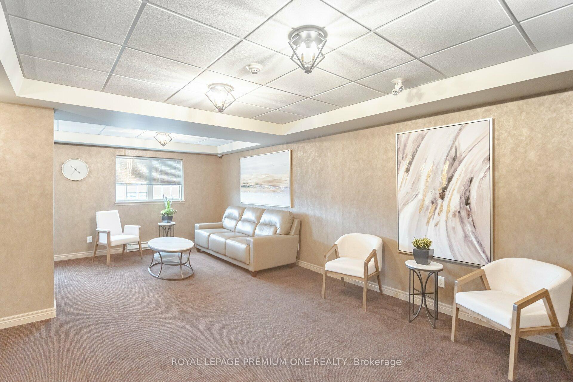 Photo 6 of Unit 210, 9451 Jane Street, Vaughan, Maple — HOMEH