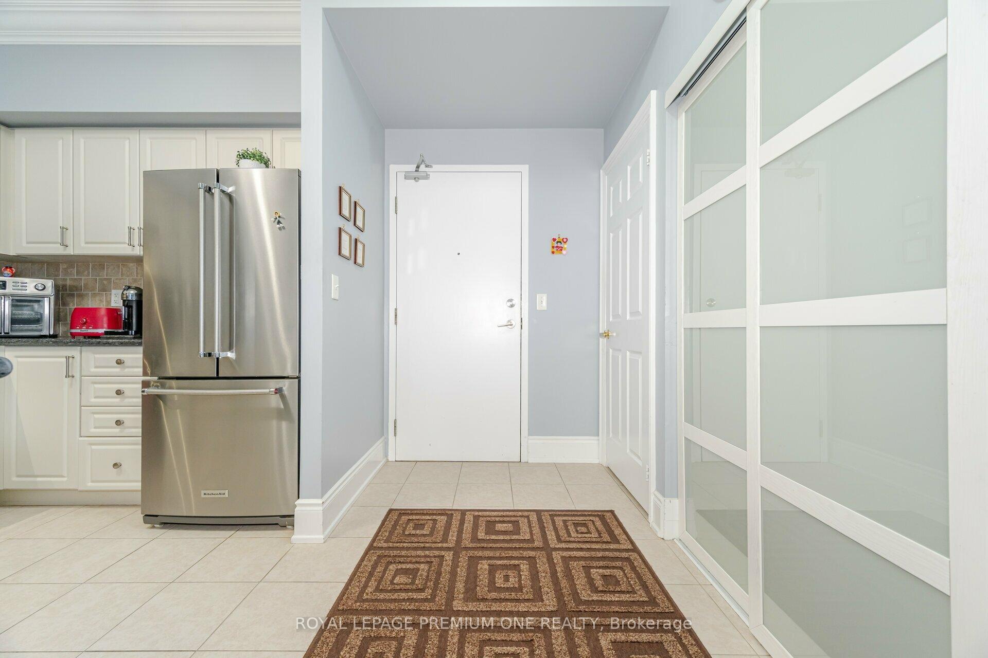 Photo 9 of Unit 210, 9451 Jane Street, Vaughan, Maple — HOMEH