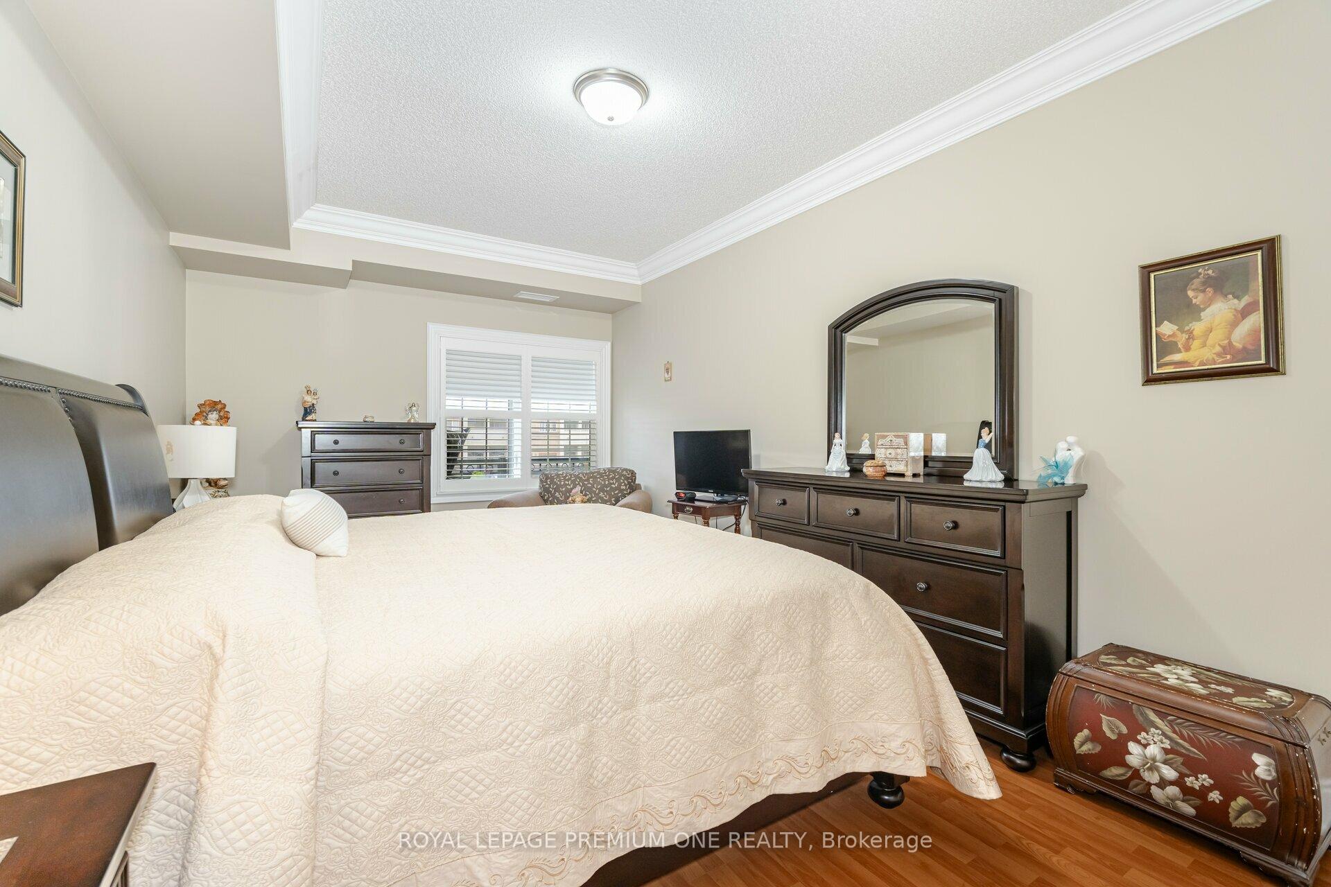 Photo 23 of Unit 210, 9451 Jane Street, Vaughan, Maple — HOMEH