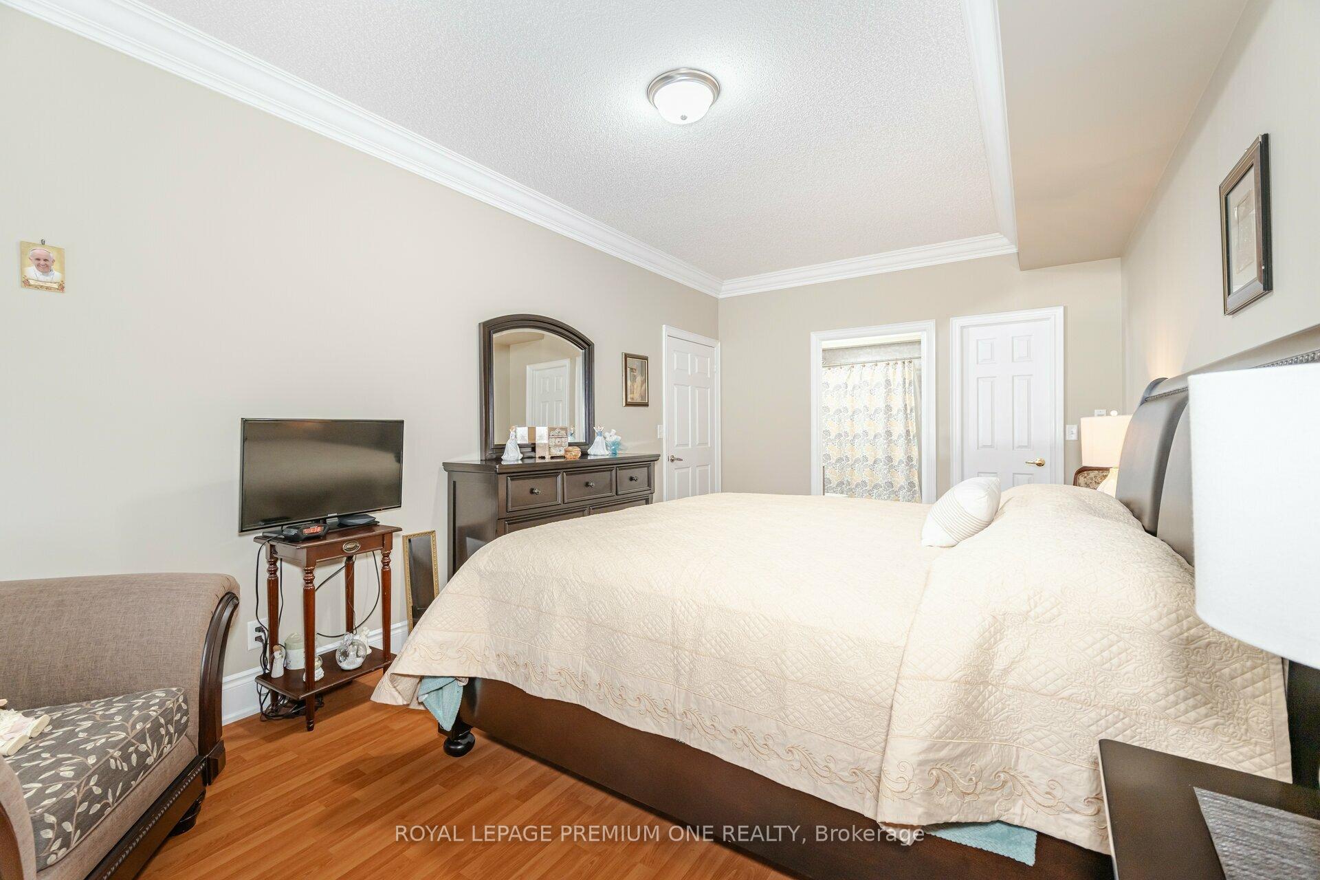 Photo 24 of Unit 210, 9451 Jane Street, Vaughan, Maple — HOMEH