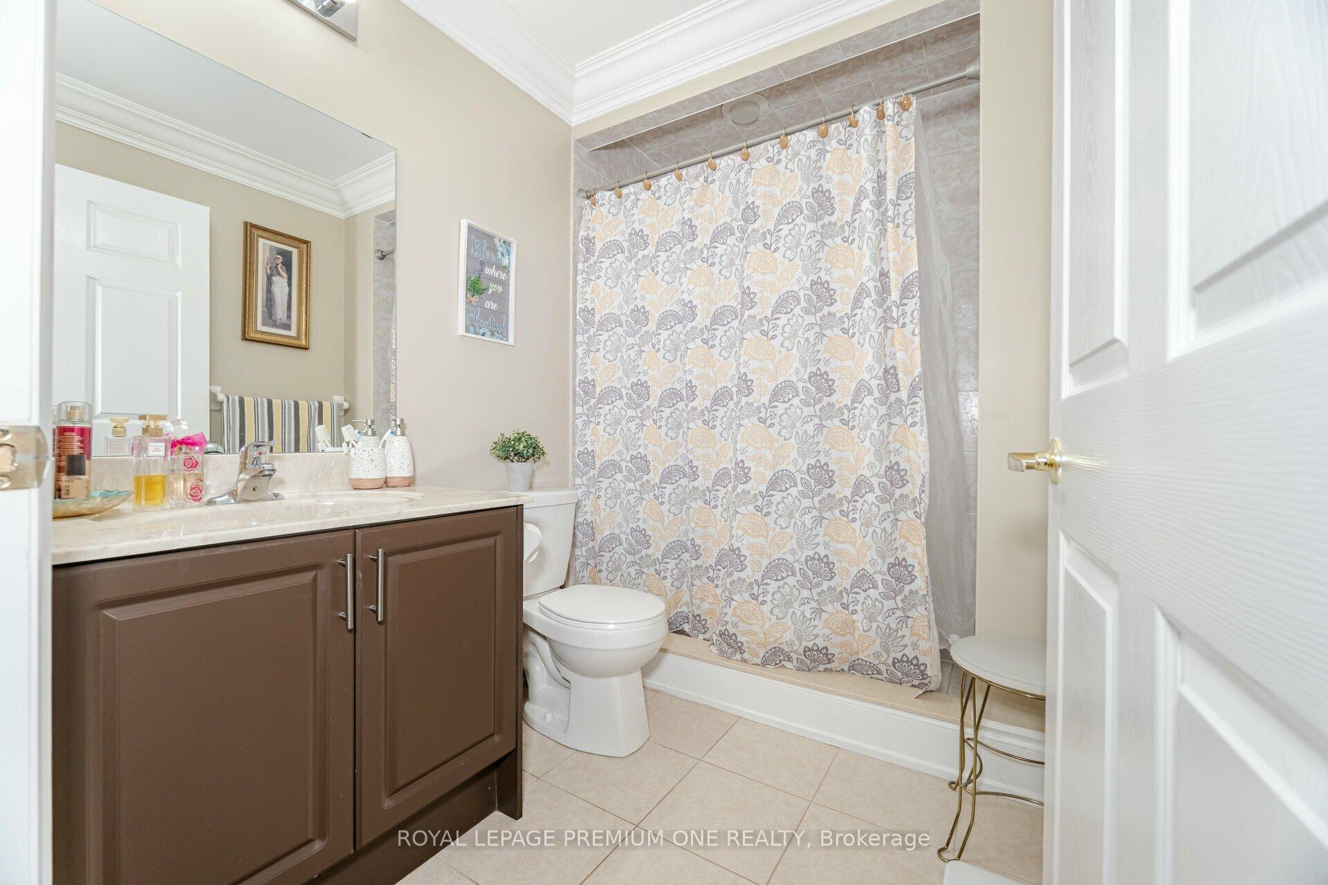 Photo 25 of Unit 210, 9451 Jane Street, Vaughan, Maple — HOMEH