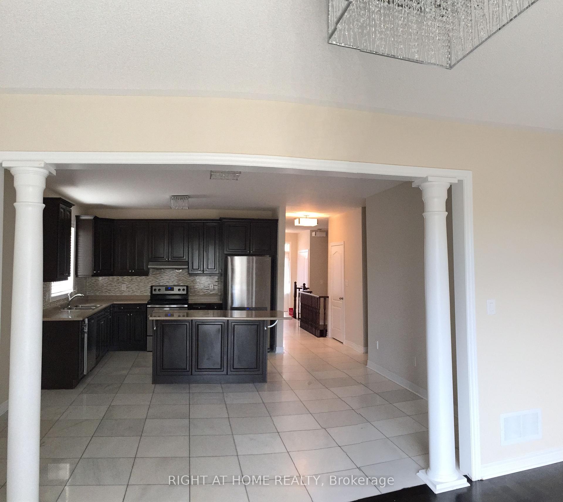 Photo 2 of 262 Kozlov Street, Barrie, West Bayfield — HOMEH