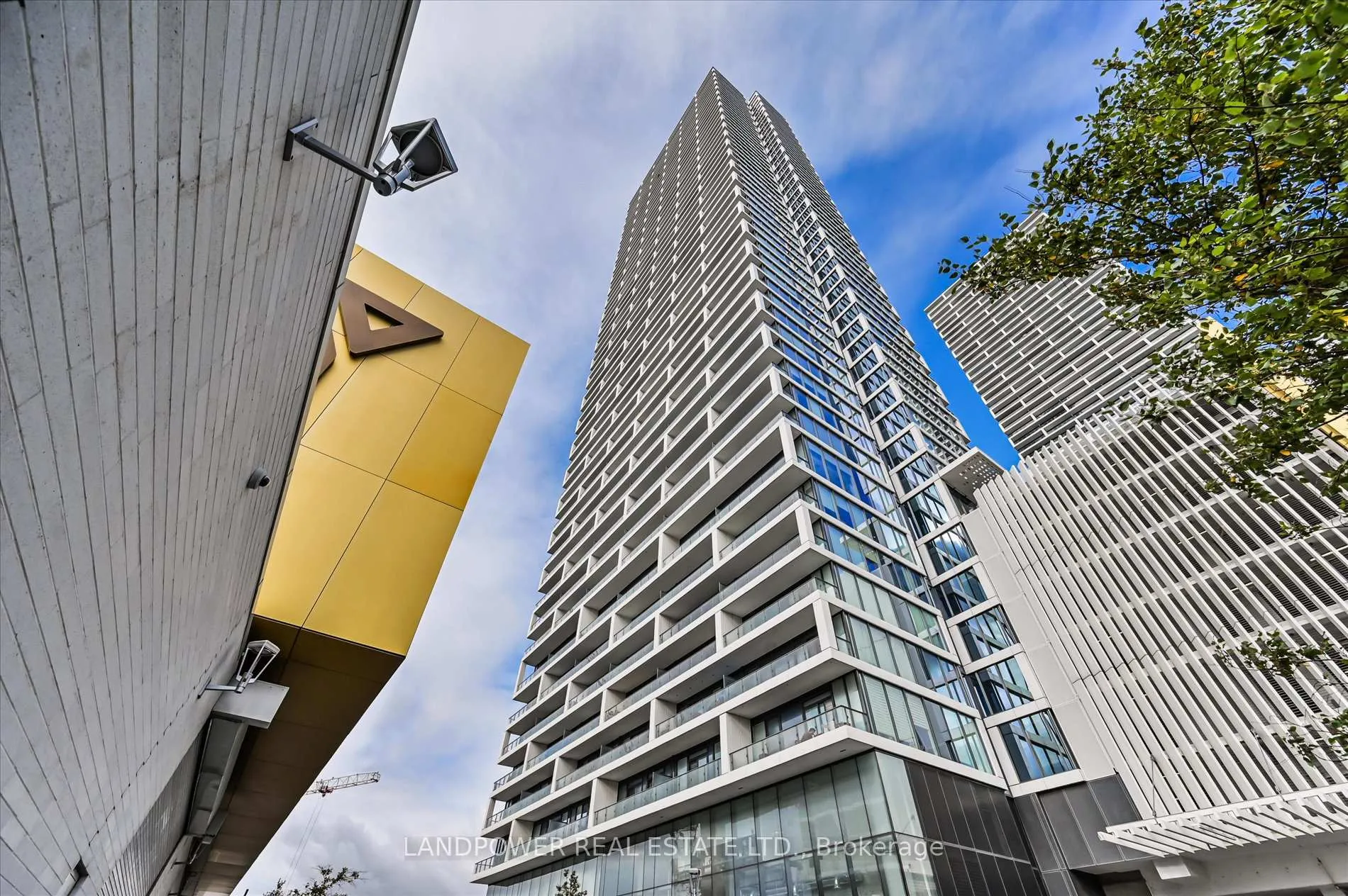 Photo 2 of Unit 1602, 5 Buttermill Avenue, Vaughan, Vaughan Corporate Centre — HOMEH