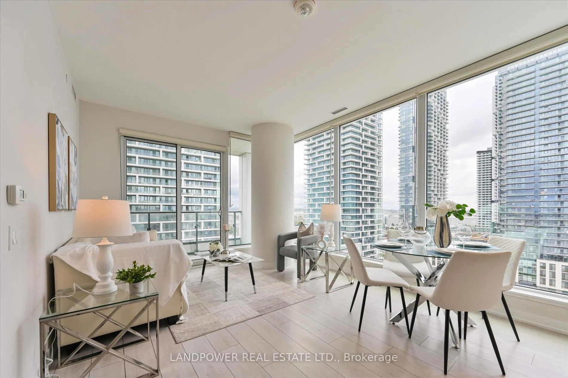 Photo 14 of Unit 1602, 5 Buttermill Avenue, Vaughan, Vaughan Corporate Centre — HOMEH