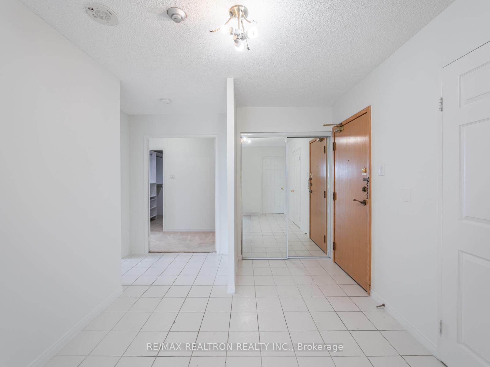 Photo 9 of Unit 1005, 7905 Bayview Avenue, Markham, Aileen-Willowbrook — HOMEH