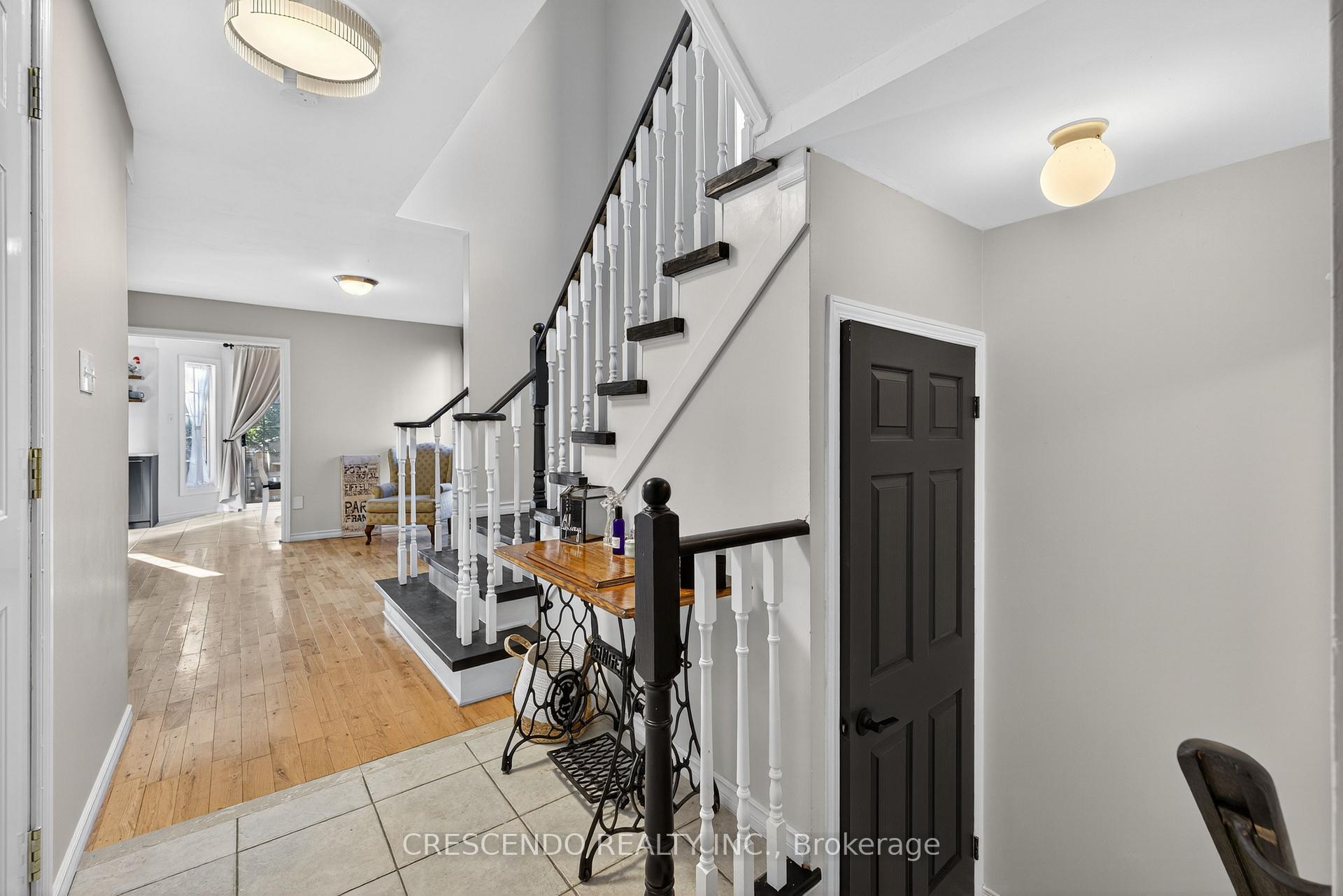 Photo 6 of 47 Frank Johnston Road, Caledon, Bolton West — HOMEH