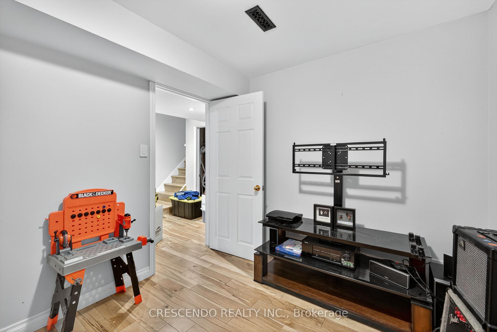 Photo 36 of 47 Frank Johnston Road, Caledon, Bolton West — HOMEH