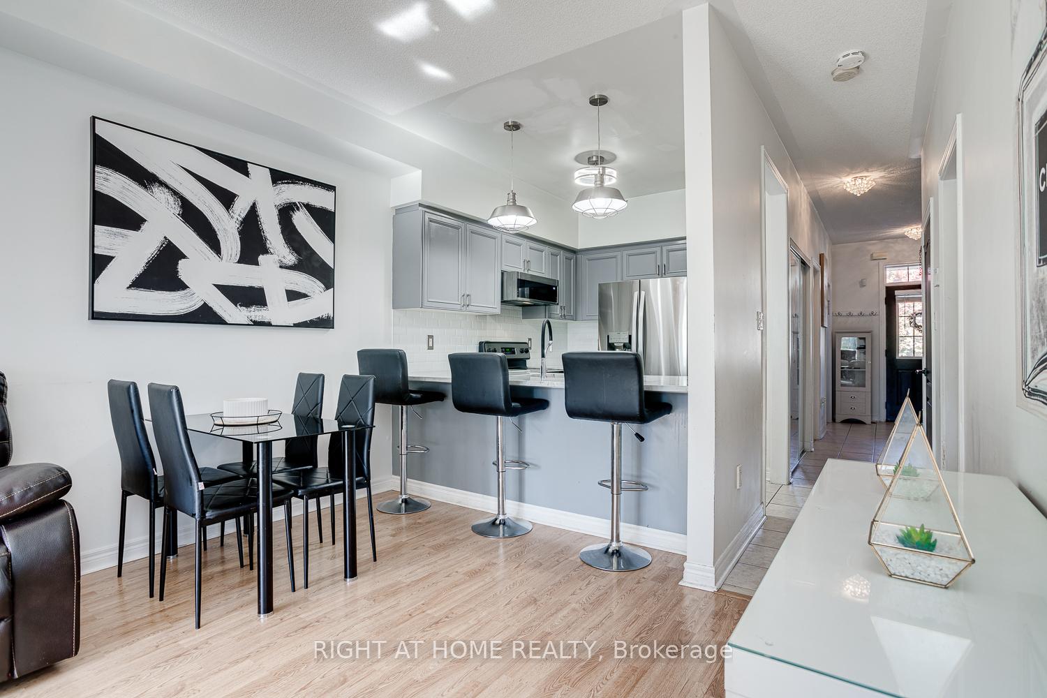 Photo 11 of Unit 17, 19 Niagara Drive, Oshawa, Samac — HOMEH