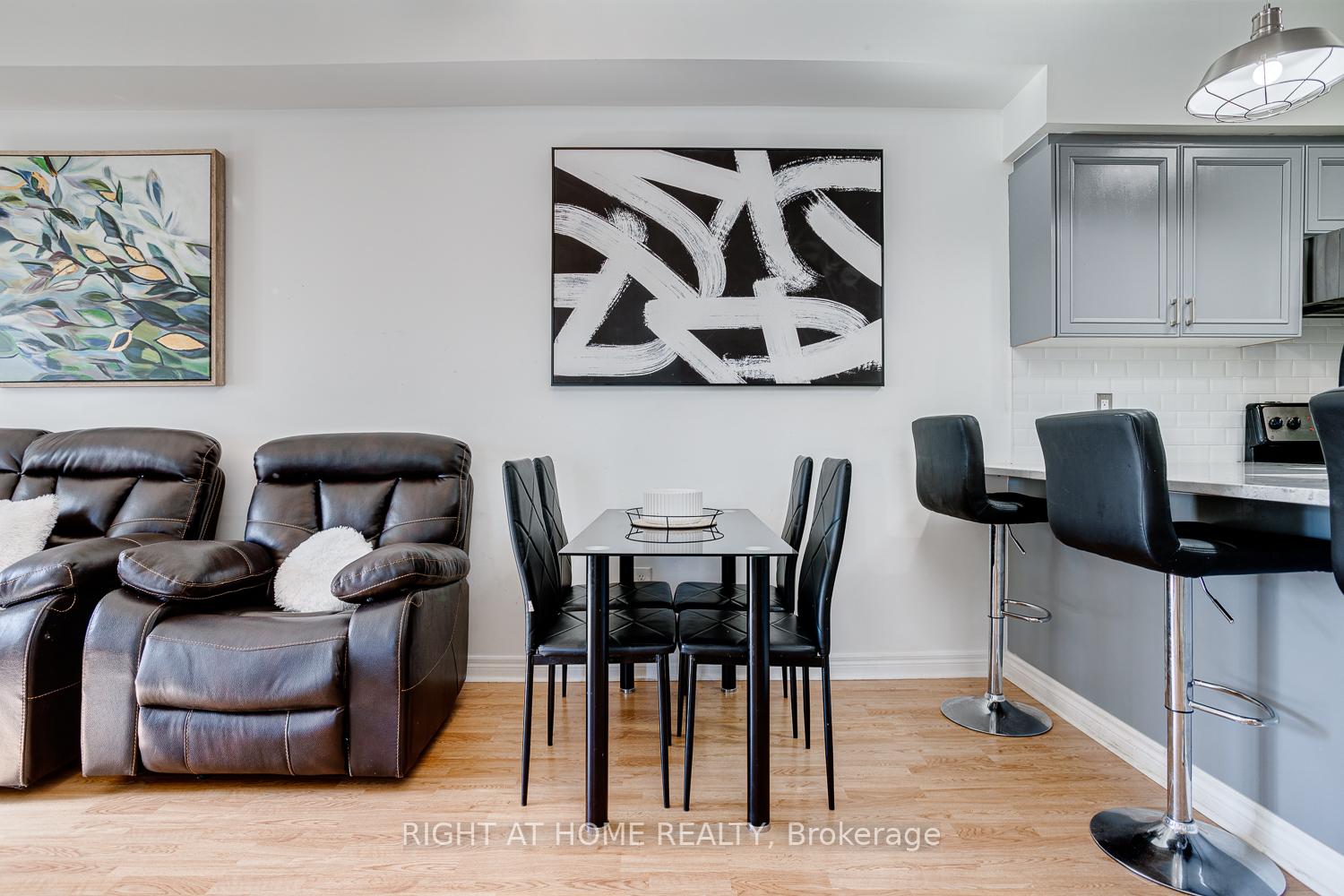 Photo 12 of Unit 17, 19 Niagara Drive, Oshawa, Samac — HOMEH