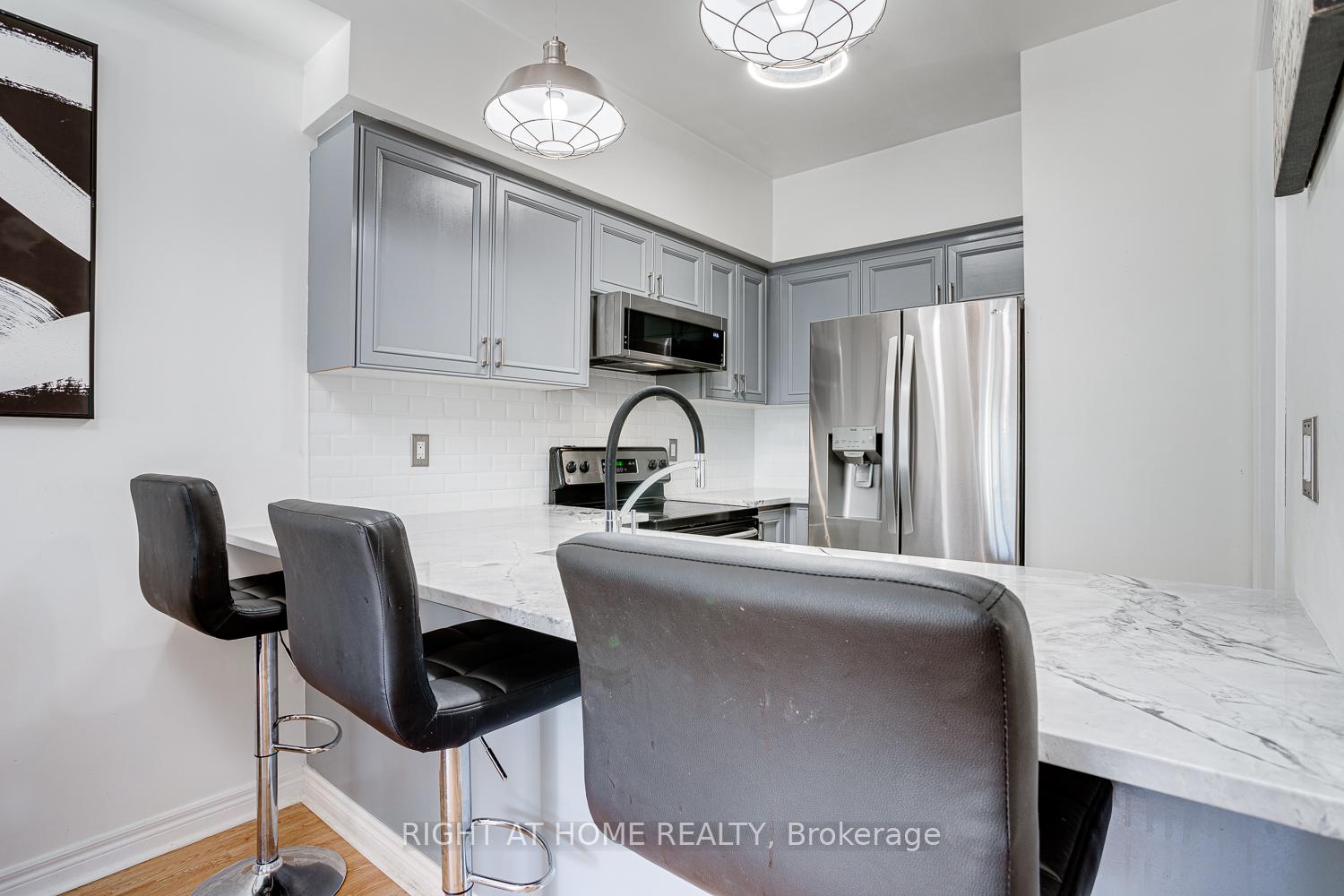 Photo 14 of Unit 17, 19 Niagara Drive, Oshawa, Samac — HOMEH