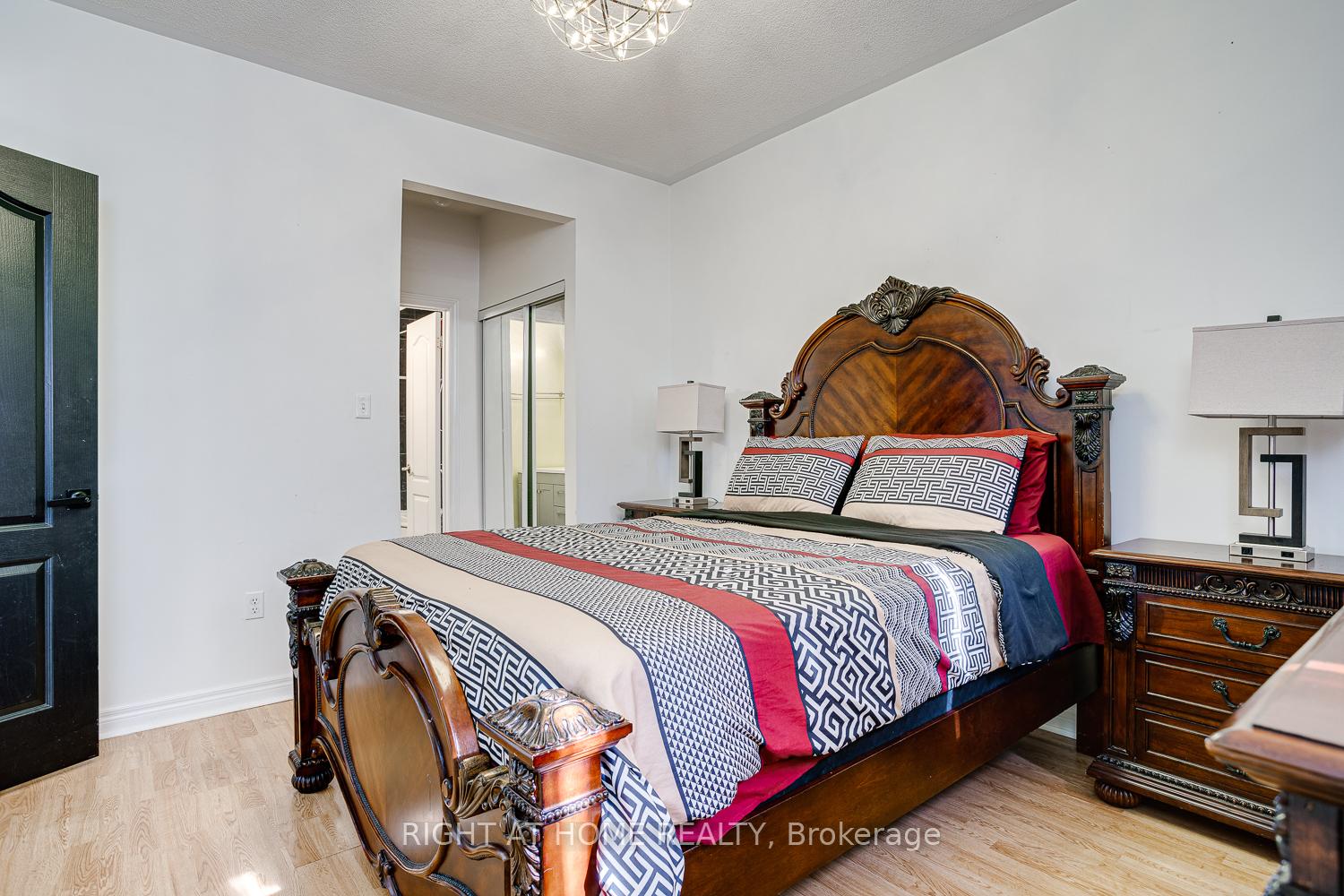 Photo 18 of Unit 17, 19 Niagara Drive, Oshawa, Samac — HOMEH